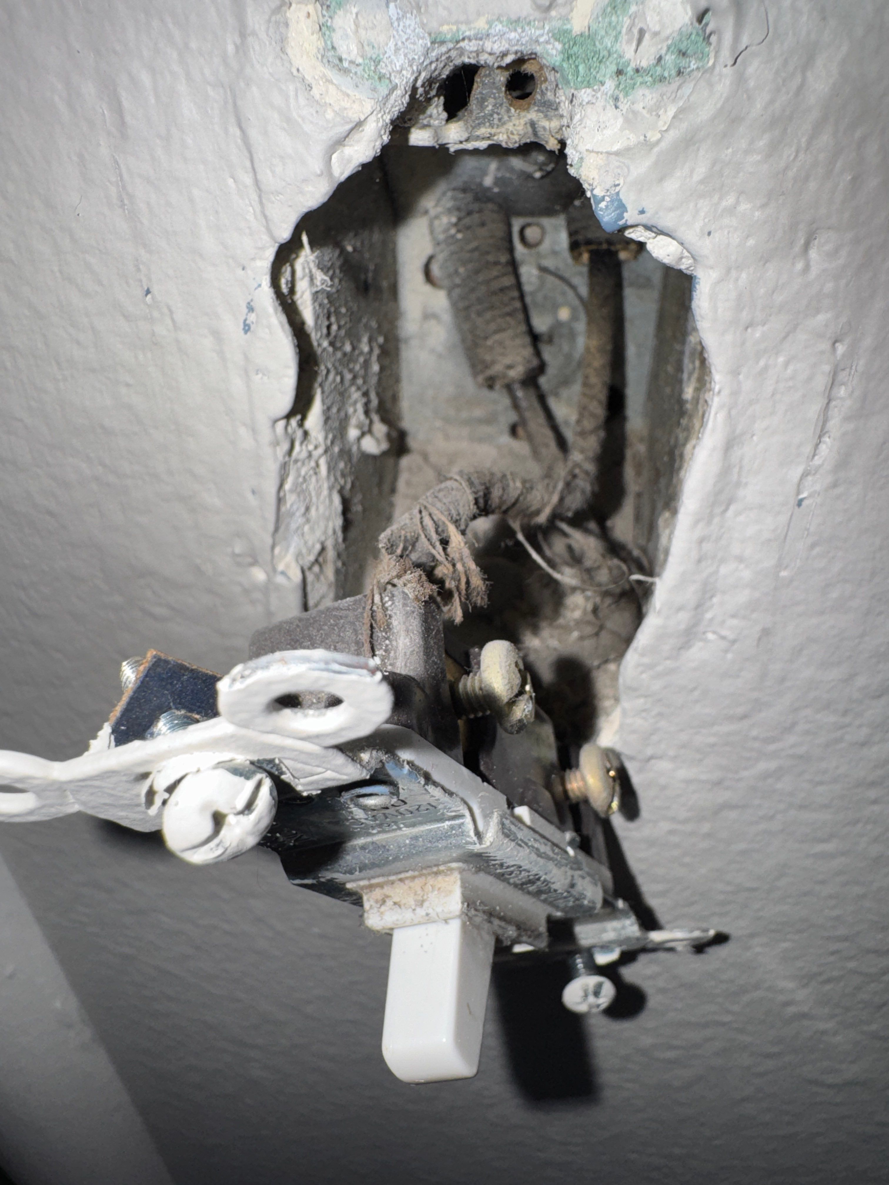 Partial Rewire in Everet by Renew Electric