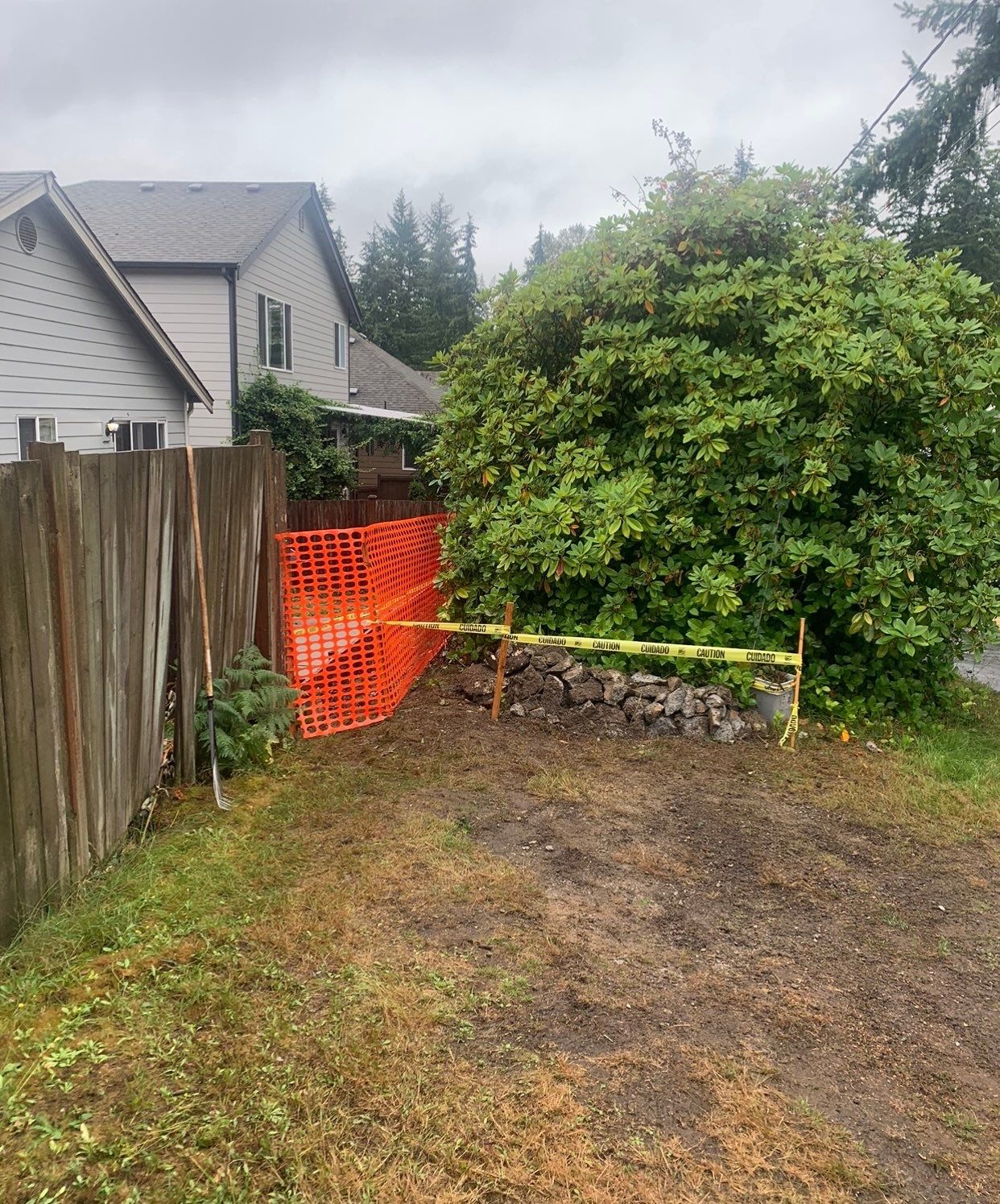 Jireh Outdoor Projects | Retaining Wall & Fence Build by Jireh Asphalt & Concrete Inc 