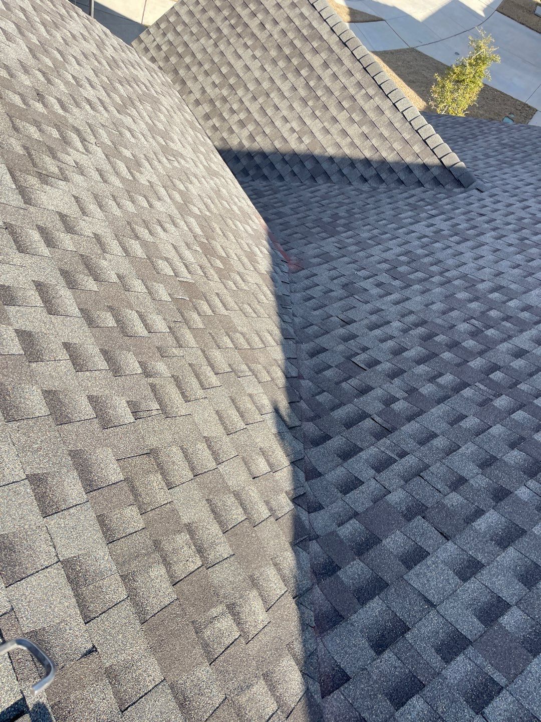 GAF HDZ - Weathered Wood by Elite Roofing LLC