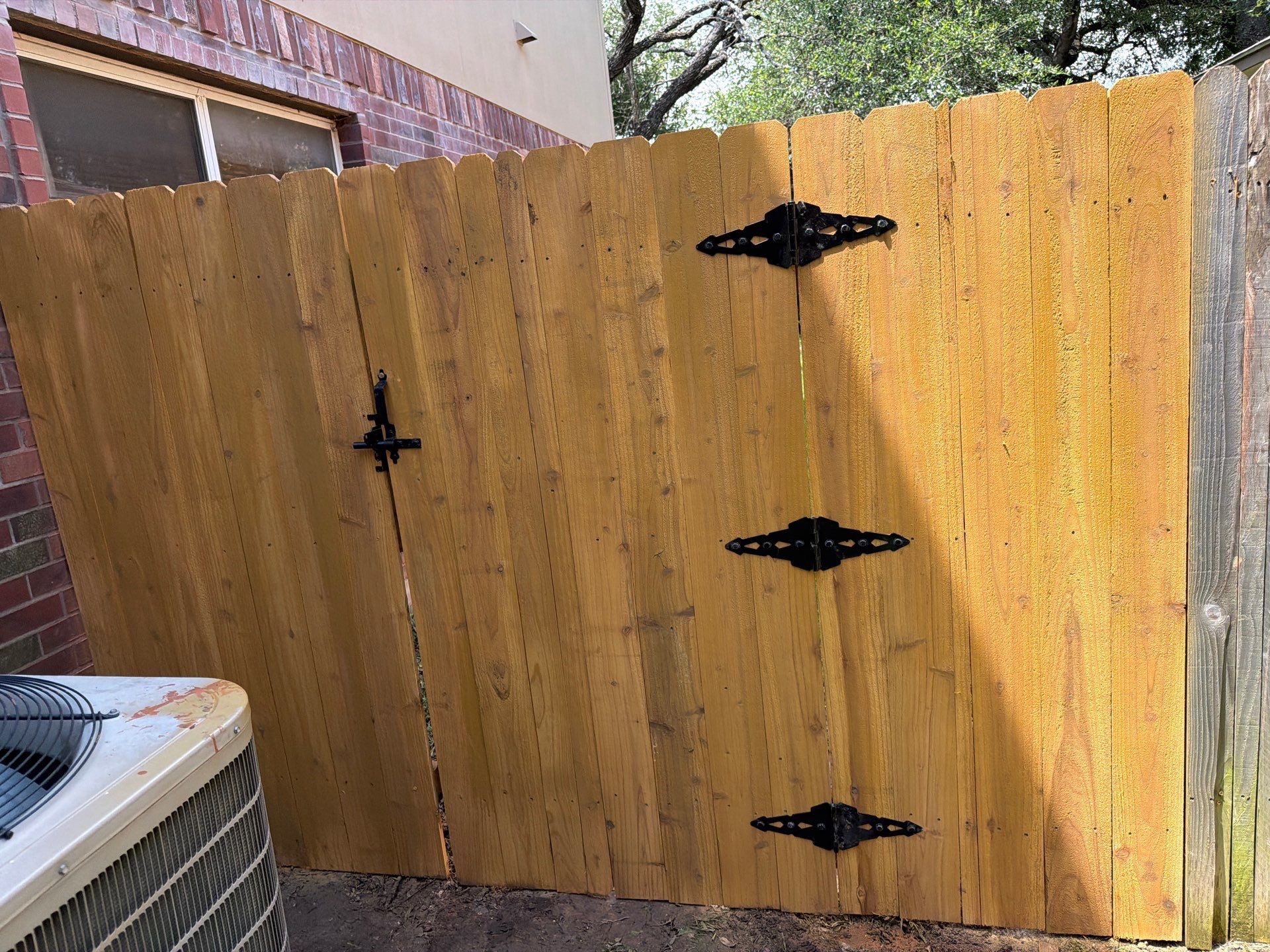 FRONT FENCE TRANSFORMATION! by Rhino Home Care