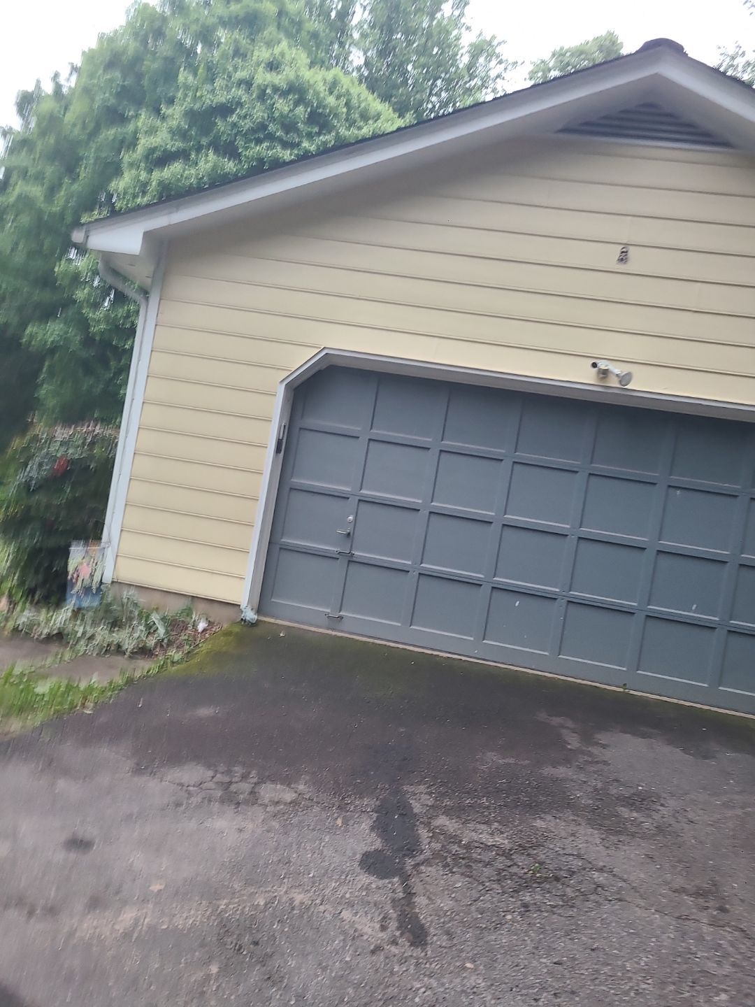 Oakton: Roof Replacement With CertainTeed Landmark Designer Shingles in Pewter by RM Banning, Inc.