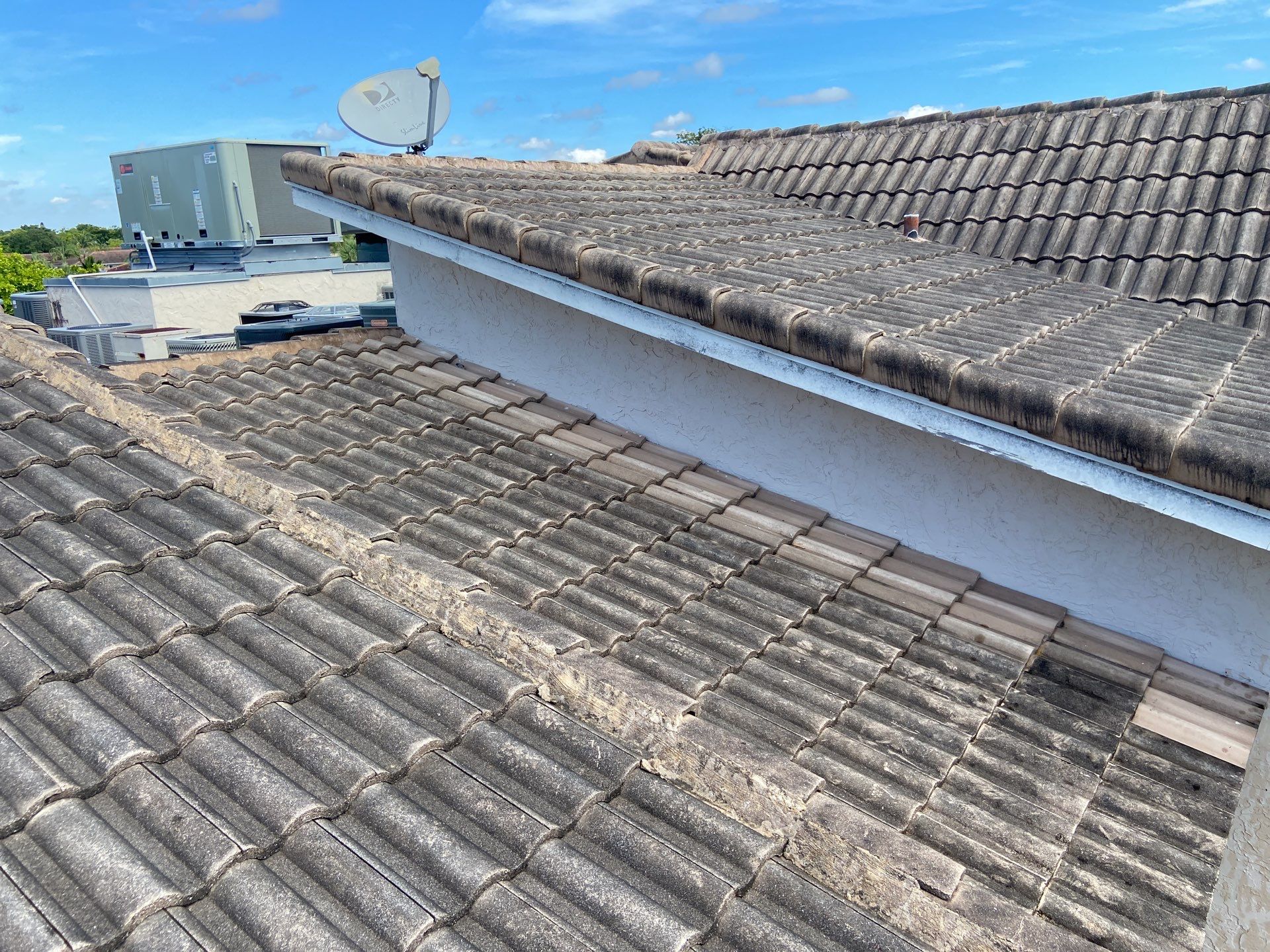 Commercial Roof Cleaning Coral Springs by BKB Pressure Cleaning LLC