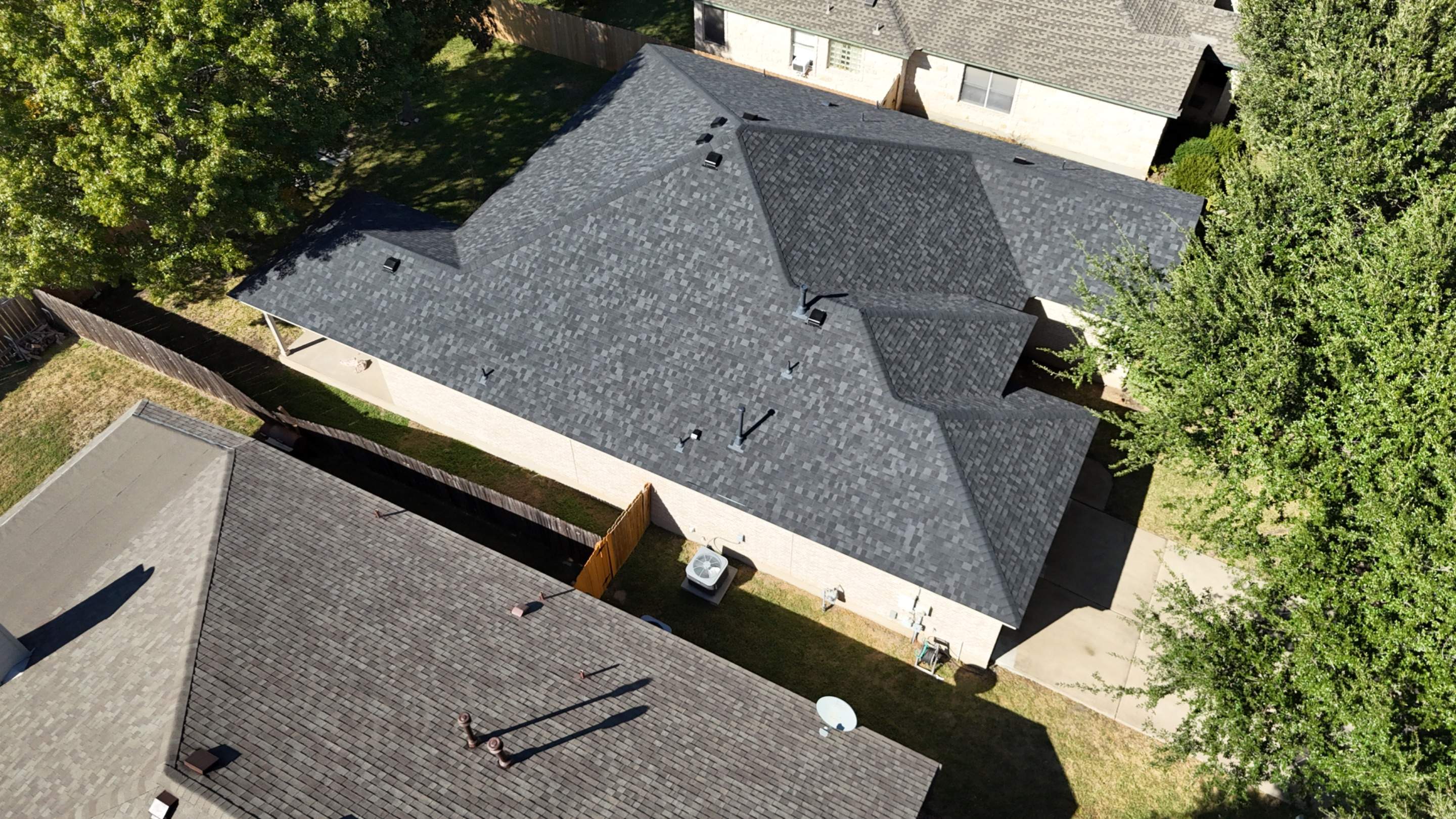 Onyx Black - Owens Corning TruDefinition Duration  by RoofsOnly.com