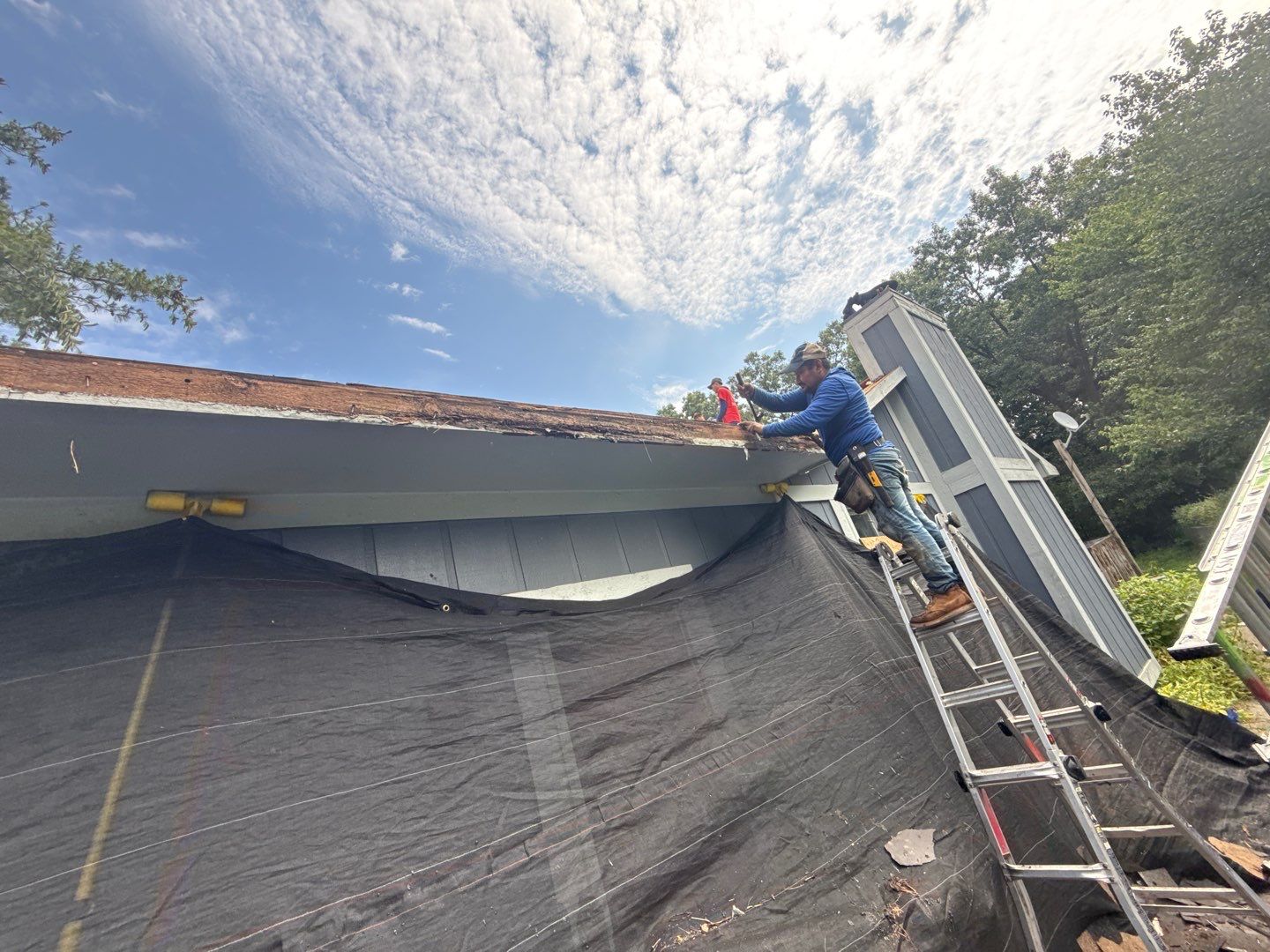 Roof Replacement using Owens Corning Tru Definitions by 180 Contractors