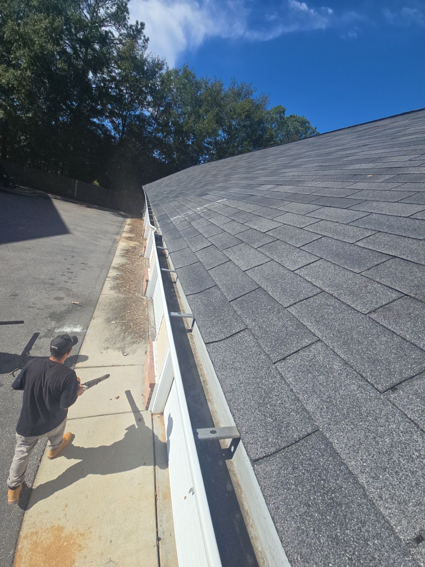 Commercial gutter cleaning Sandhills & Aberdeen, NC after photo with clean gutters