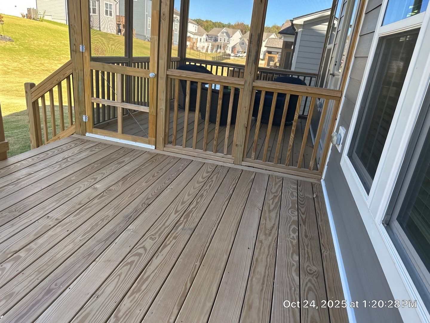Wood Deck using Wood Sealant by DuraSeal