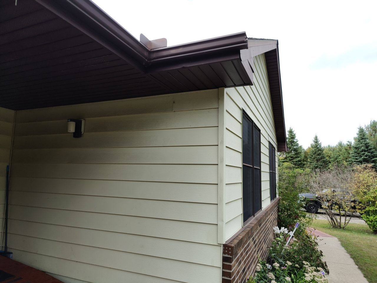 5" Gutters in Stacy by Next Level Seamless Gutters / Exteriors Inc.