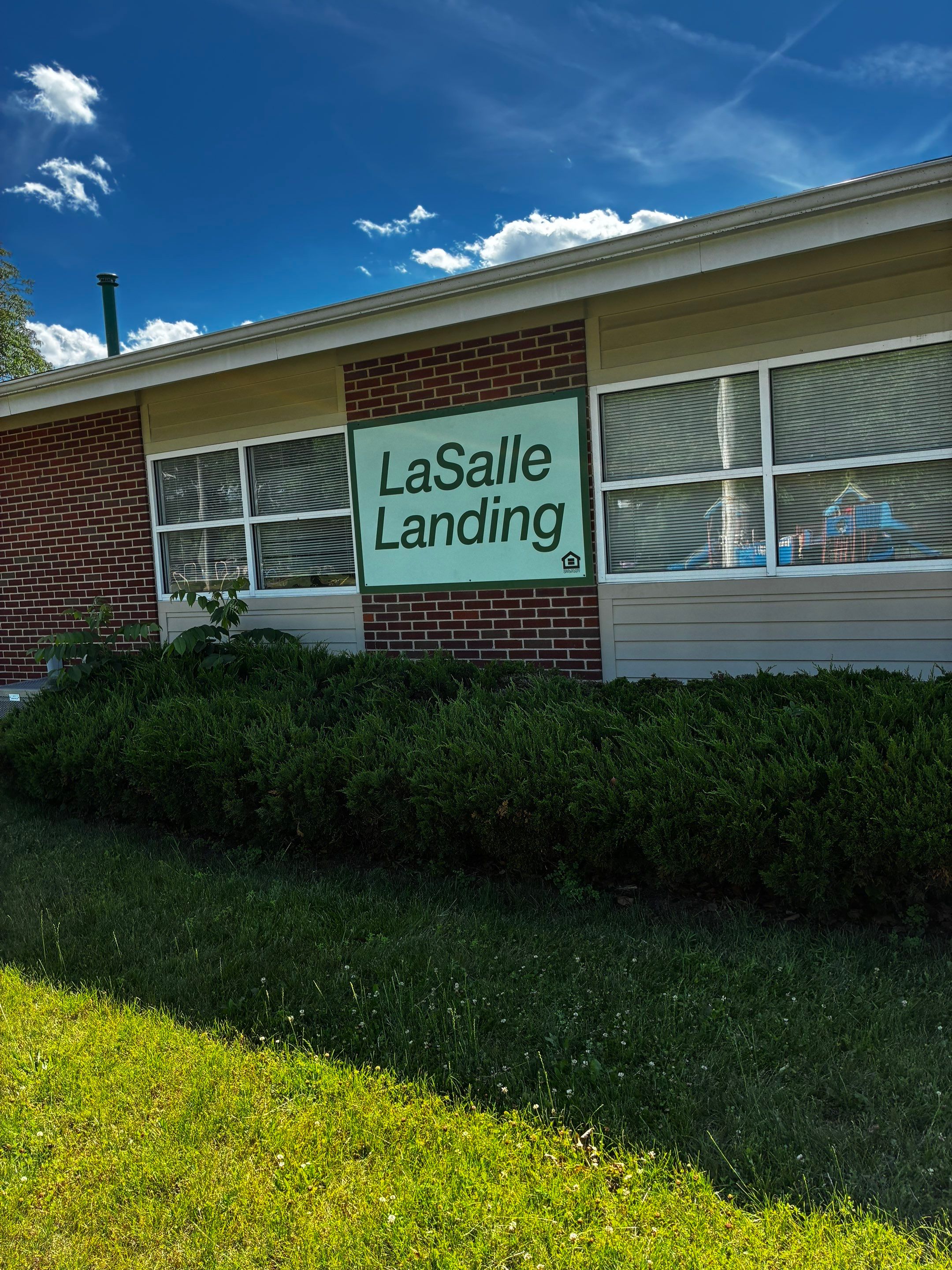 Monument Signage Renovation and LED Retrofit at LaSalle Landing by Hayes Design co