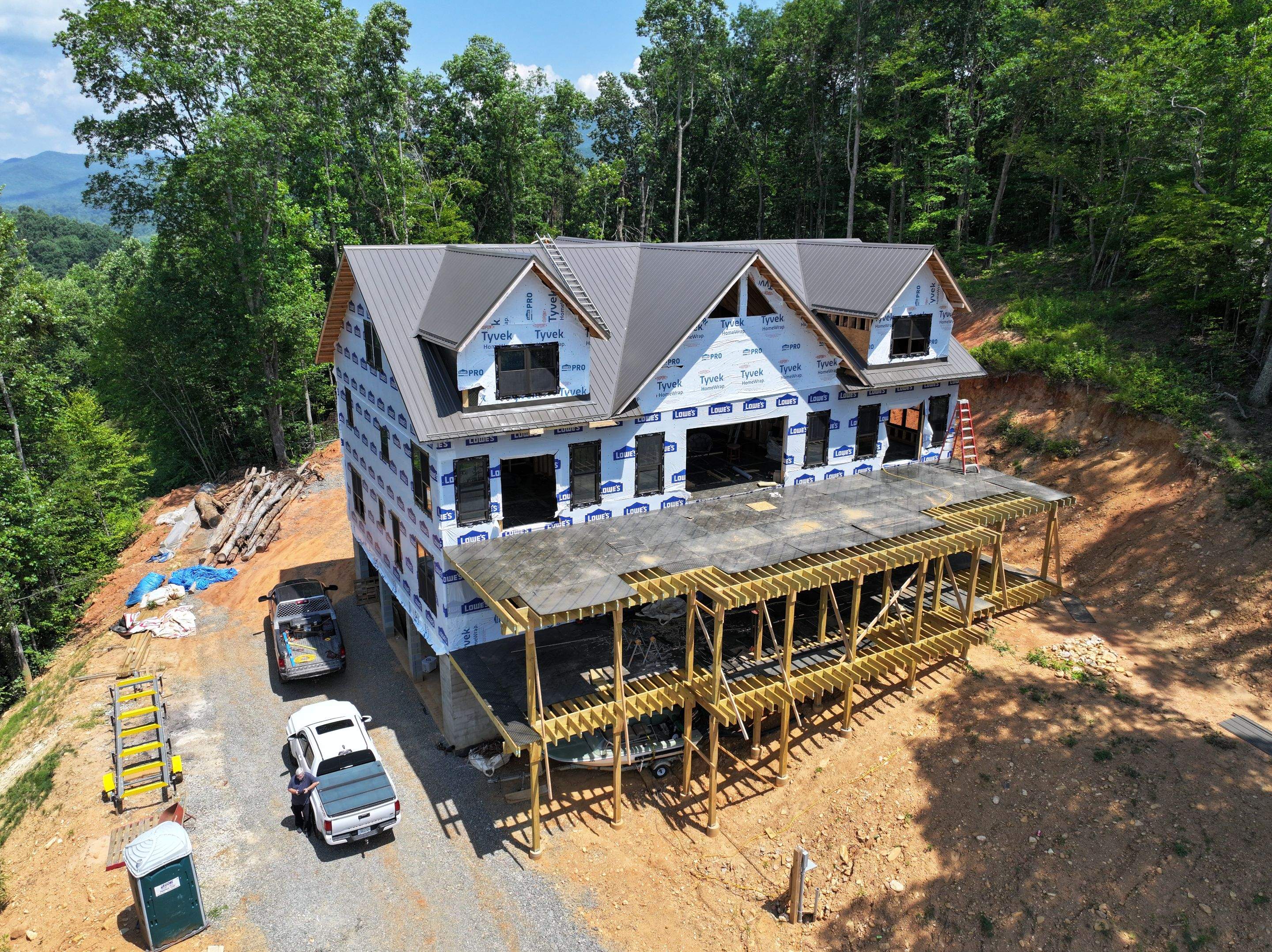 OMNIA Roofing featured photo.