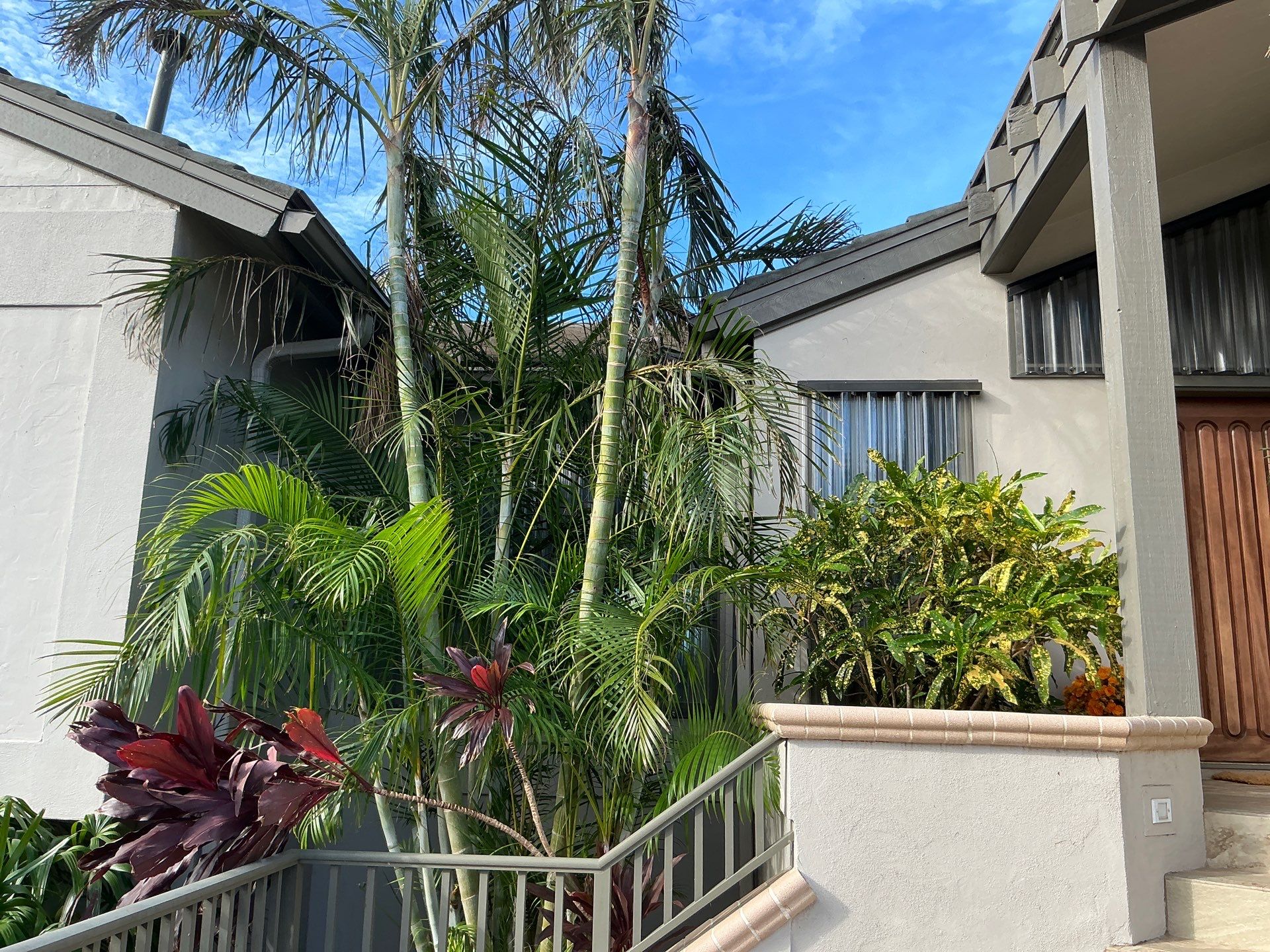7-Inch K-Style Seamless Gutters in Longboat Key FL by Gutter Professors