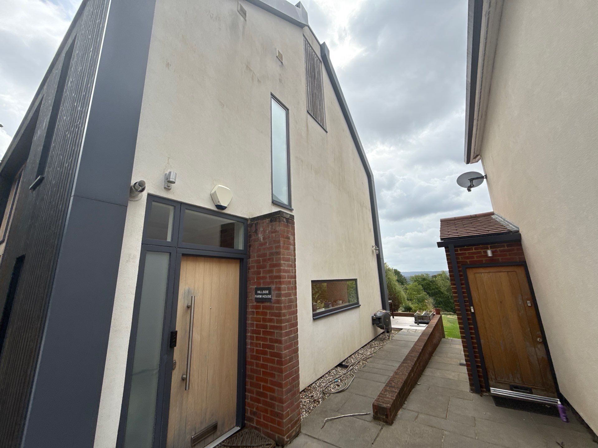 Render Cleaning by Ges Exterior Cleaning ltd