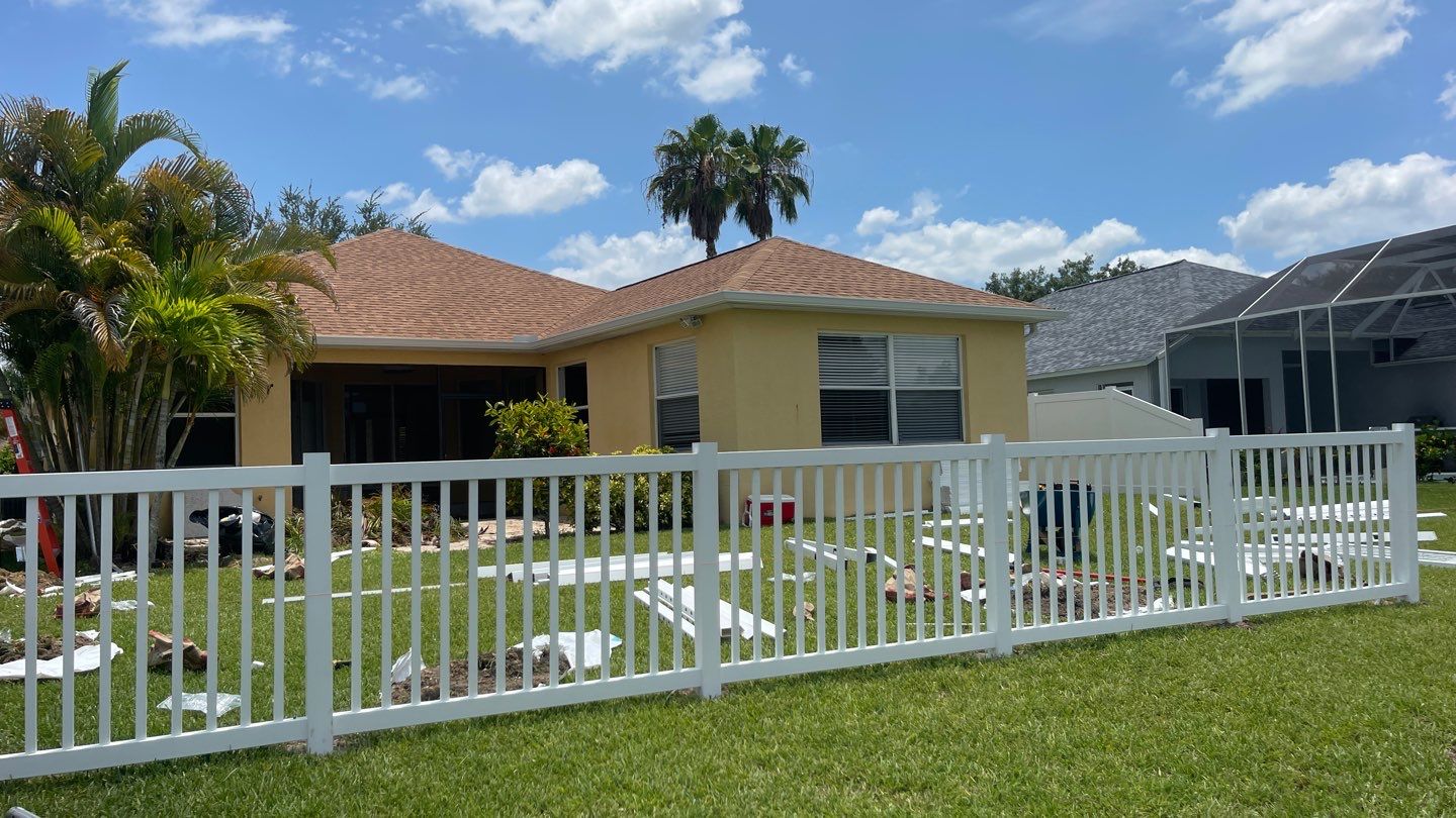 Lakewood Ranch, FL White Vinyl Privacy & Picket Fence by Asap fence and gates, LLC