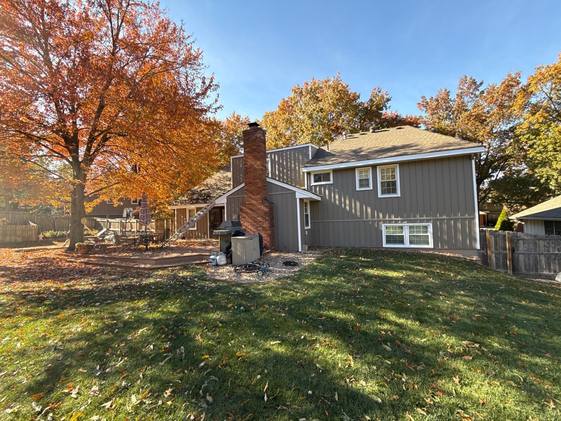 Complete Kansas City Exterior Remodel With IKO Roofing and Craneboard Siding by EEC Windows, Siding & Roofing