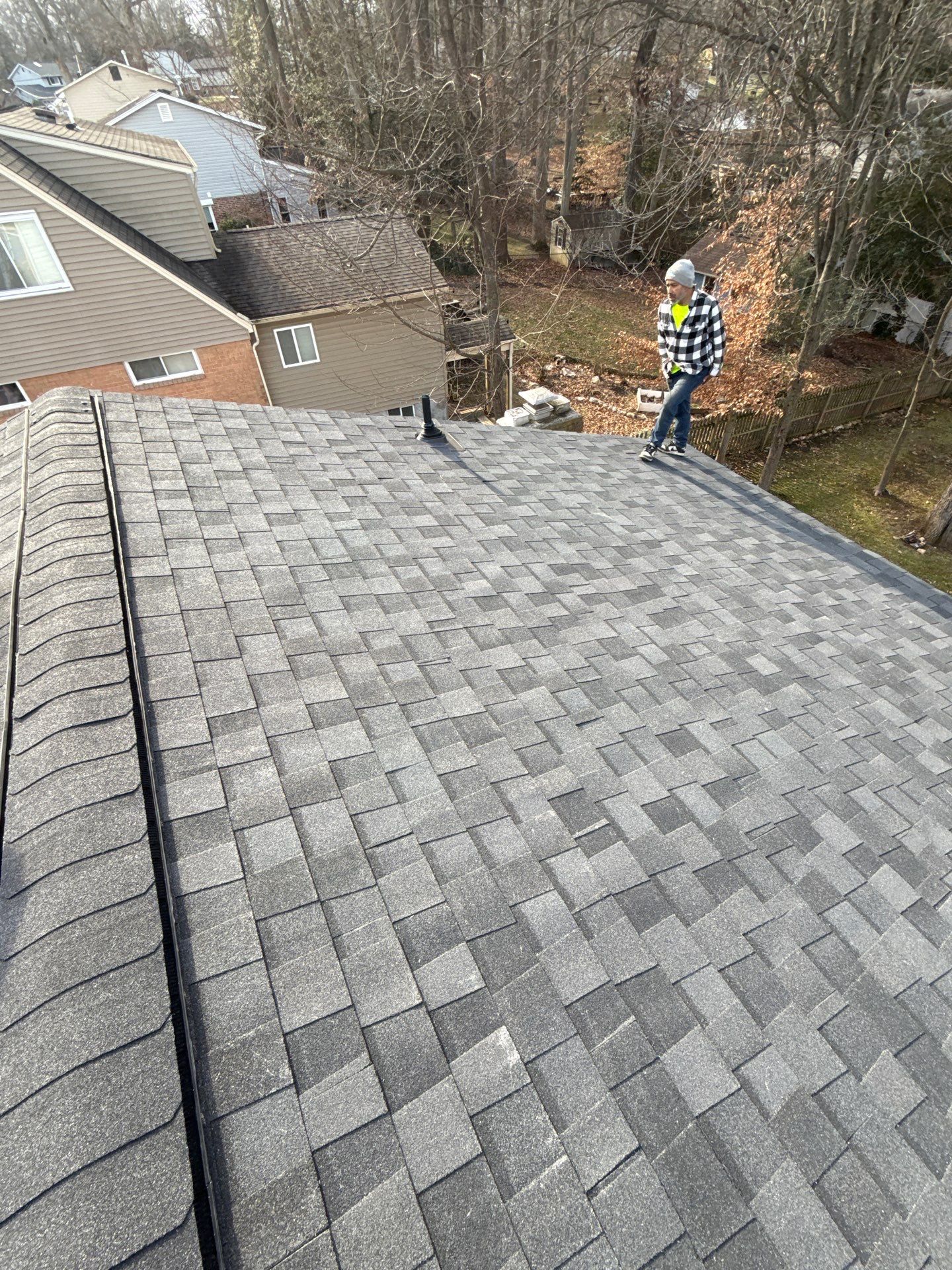 Springfield : Residential Roof Replacement with CertainTeed Landmark Pro in Max Moire Black by RM Banning, Inc.