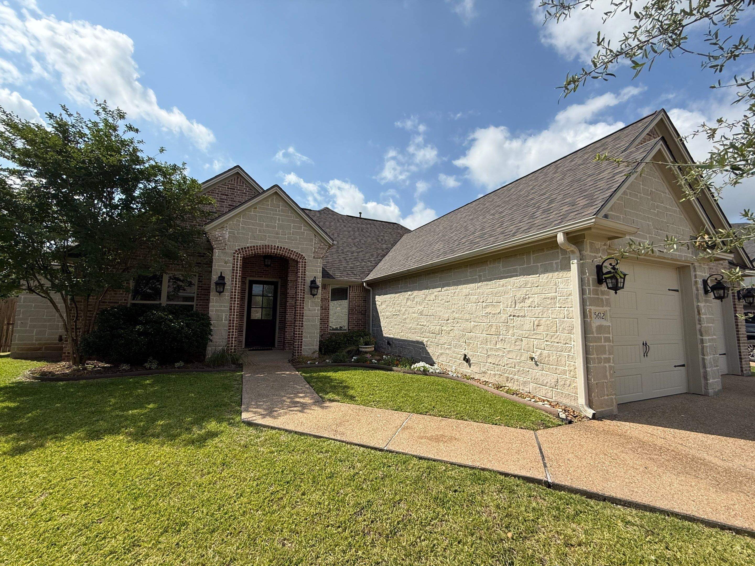 Driftshake Shingles by Perennial Roofing