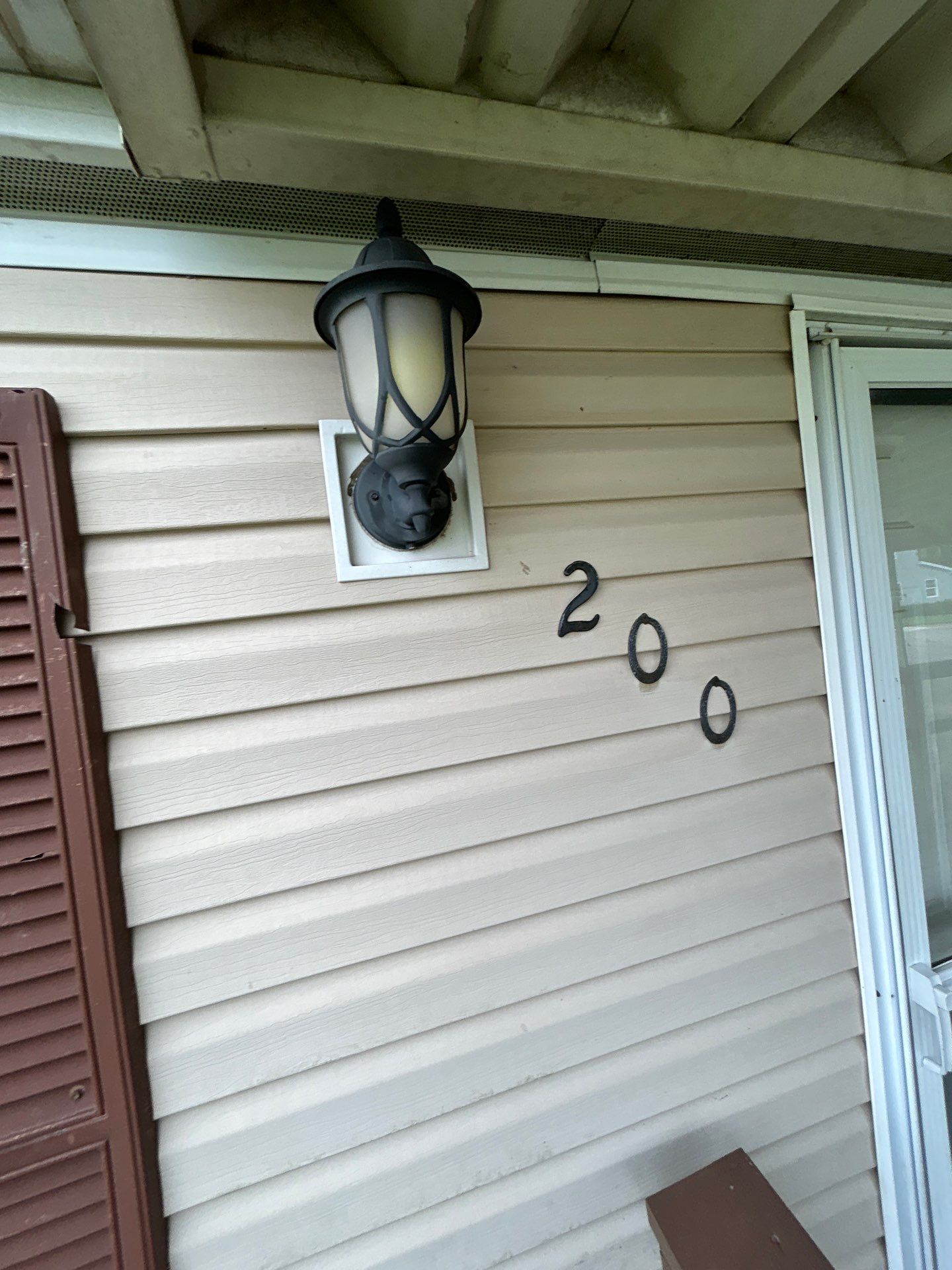 Roof and Siding Replacement using Norandex Cedar Knoll Graphite Siding and Owens Corning Durations in Onyx Black by WIW Enterprises Inc