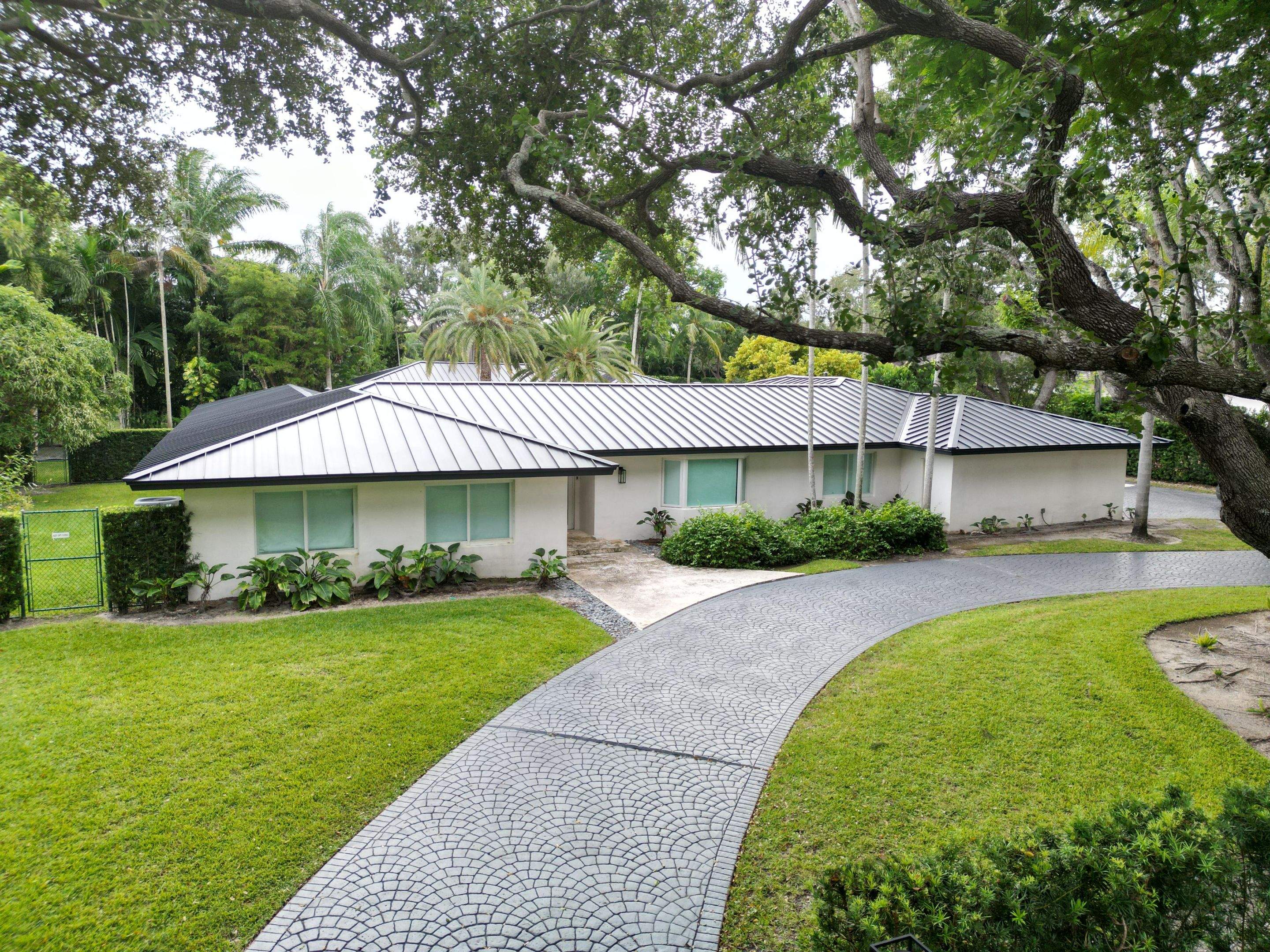 T&S Roofing Systems featured photo.