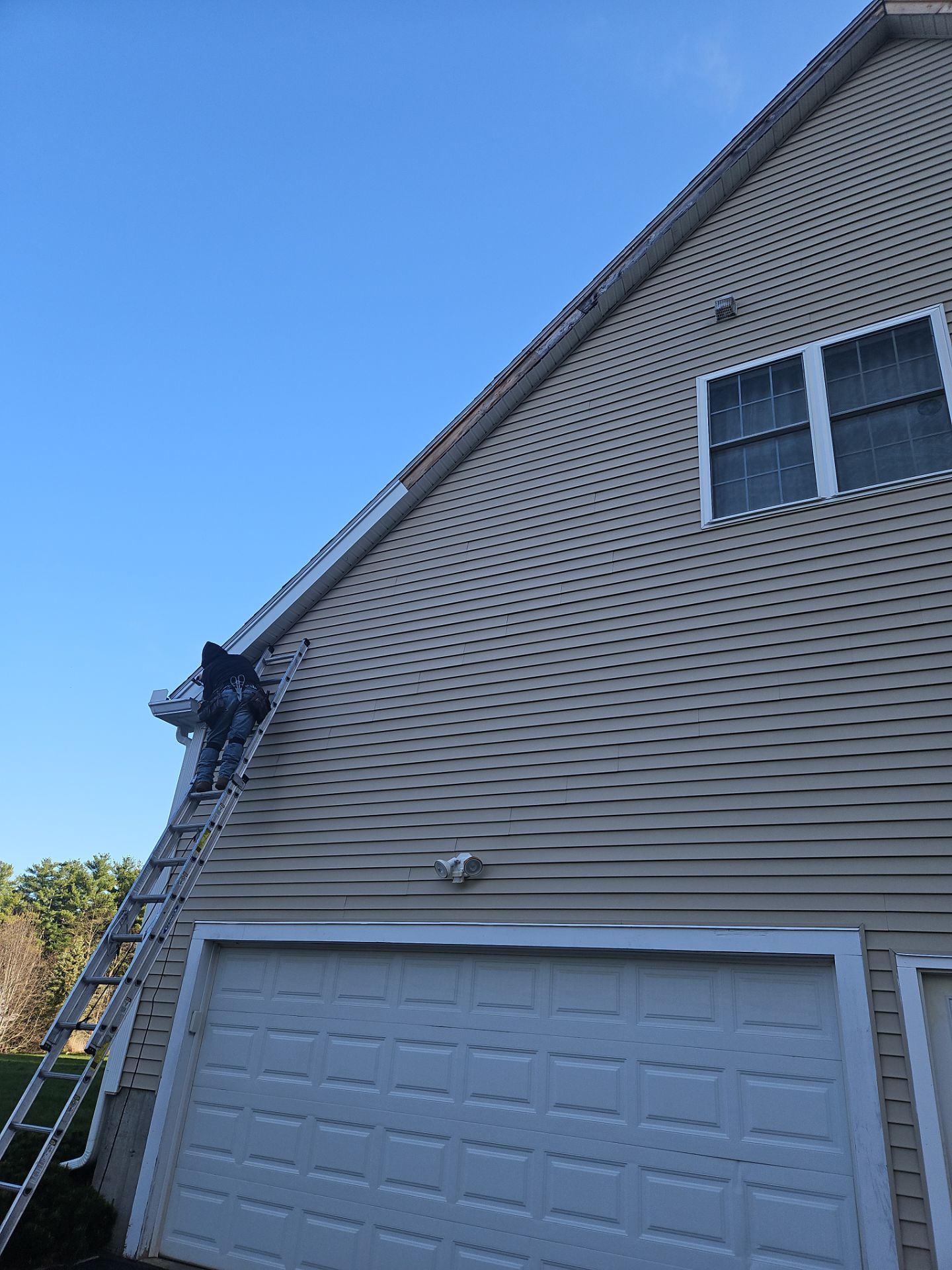 Siding Rake Repair – Littleton, MA by Mighty Dog Roofing of Greater Middlesex County
