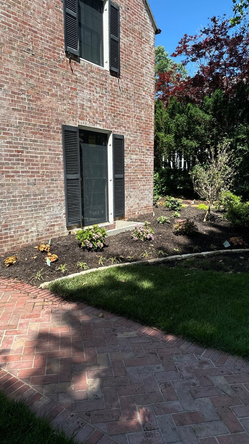 A Beautifully Landscaped Home Retreat by New Horizon Landscapes