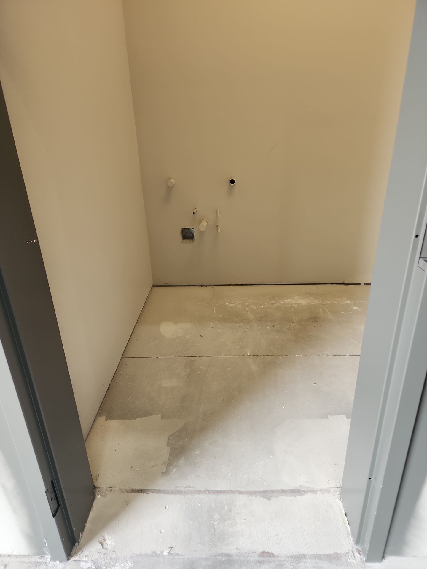 Pepsi Warehouse Concrete Polishing by Seamless Surfaces