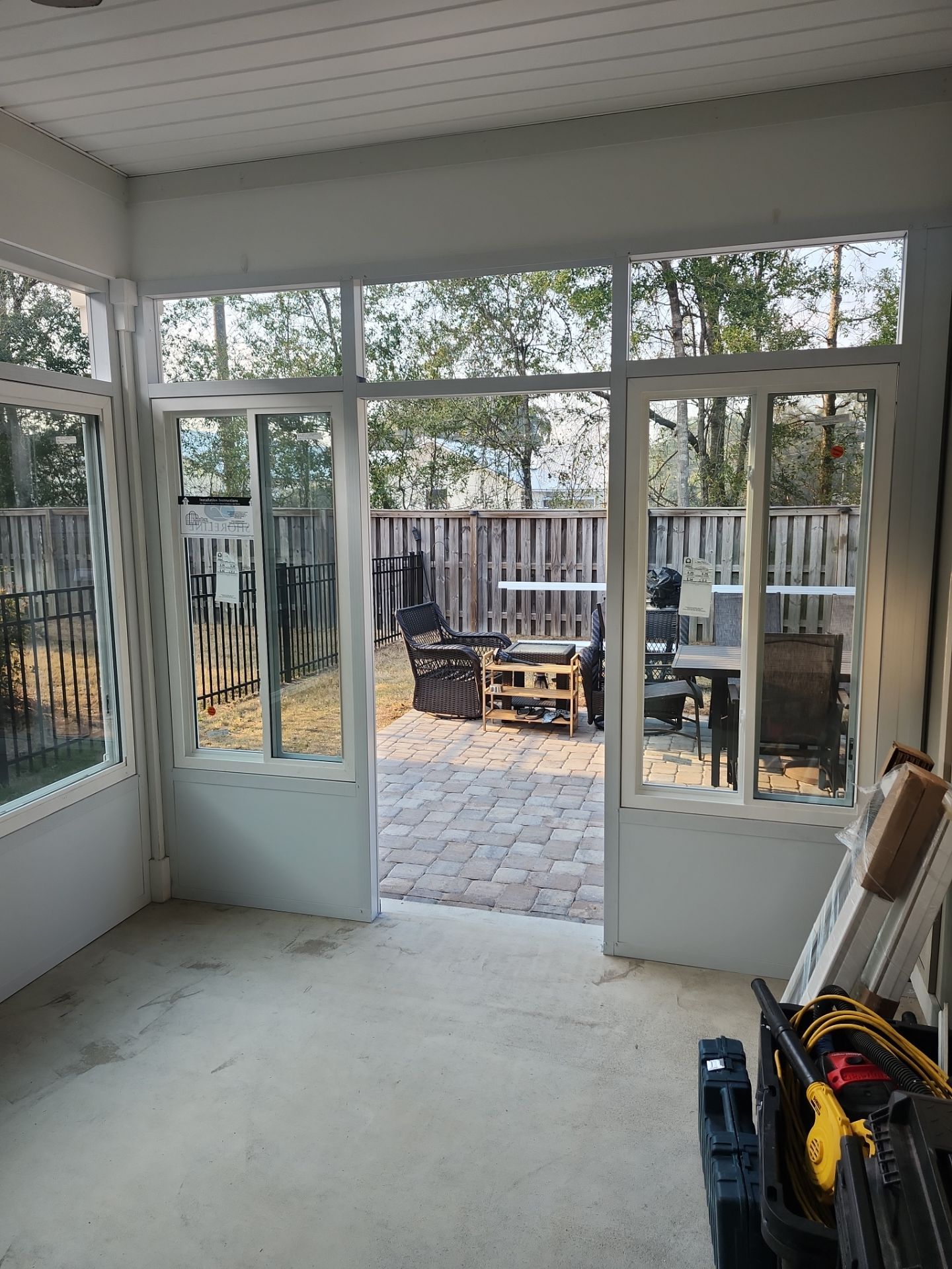 Glass Room using Colorbeam in Freeport by Titan Sunrooms