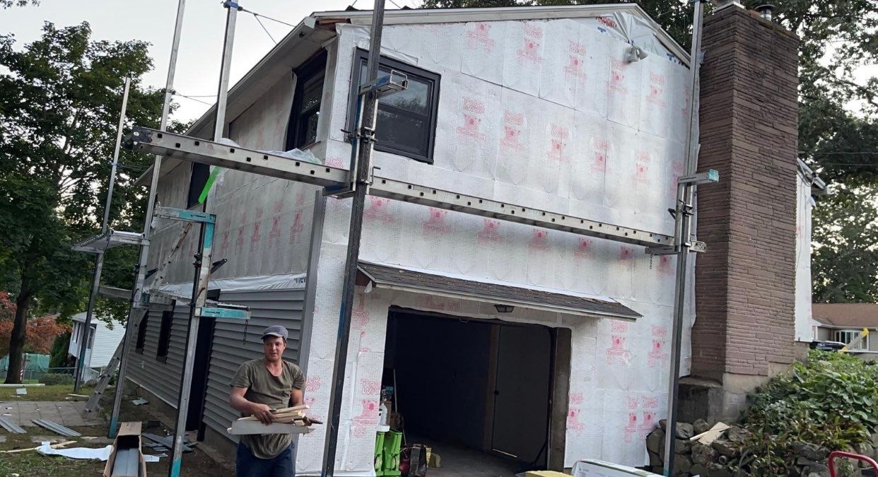 Siding Installation using Certainteed monogram charcoal gray Owens Corning Onyx Black by A Plus Exterior