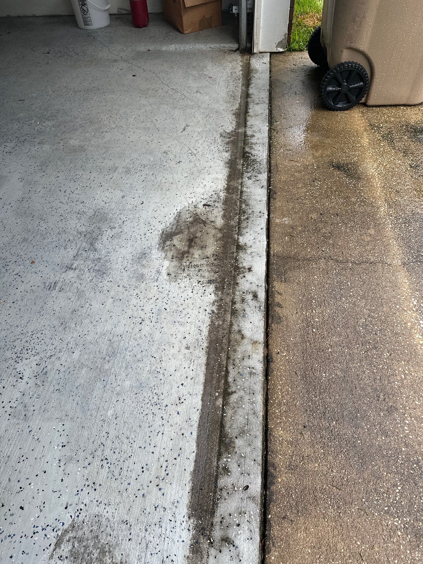 Gray Epoxy Flake Garage Floor Installation in Mobile by Cornerstone Hard Surface Restoration