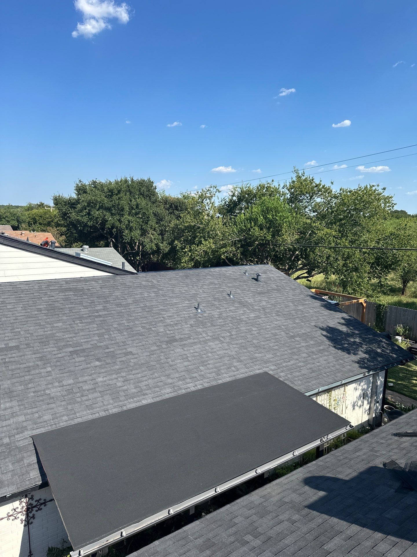 Brillantly Black - Malarkey Vista by RoofsOnly.com