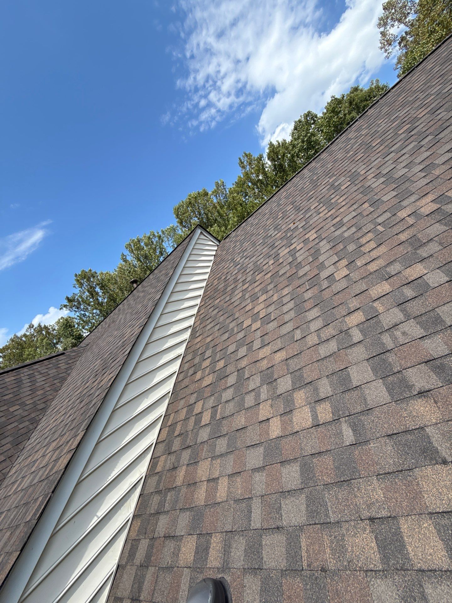 Fairfax station: Residential Roof with CertainTeed Landmark Pro in Max Def Shenandoah  by RM Banning, Inc.