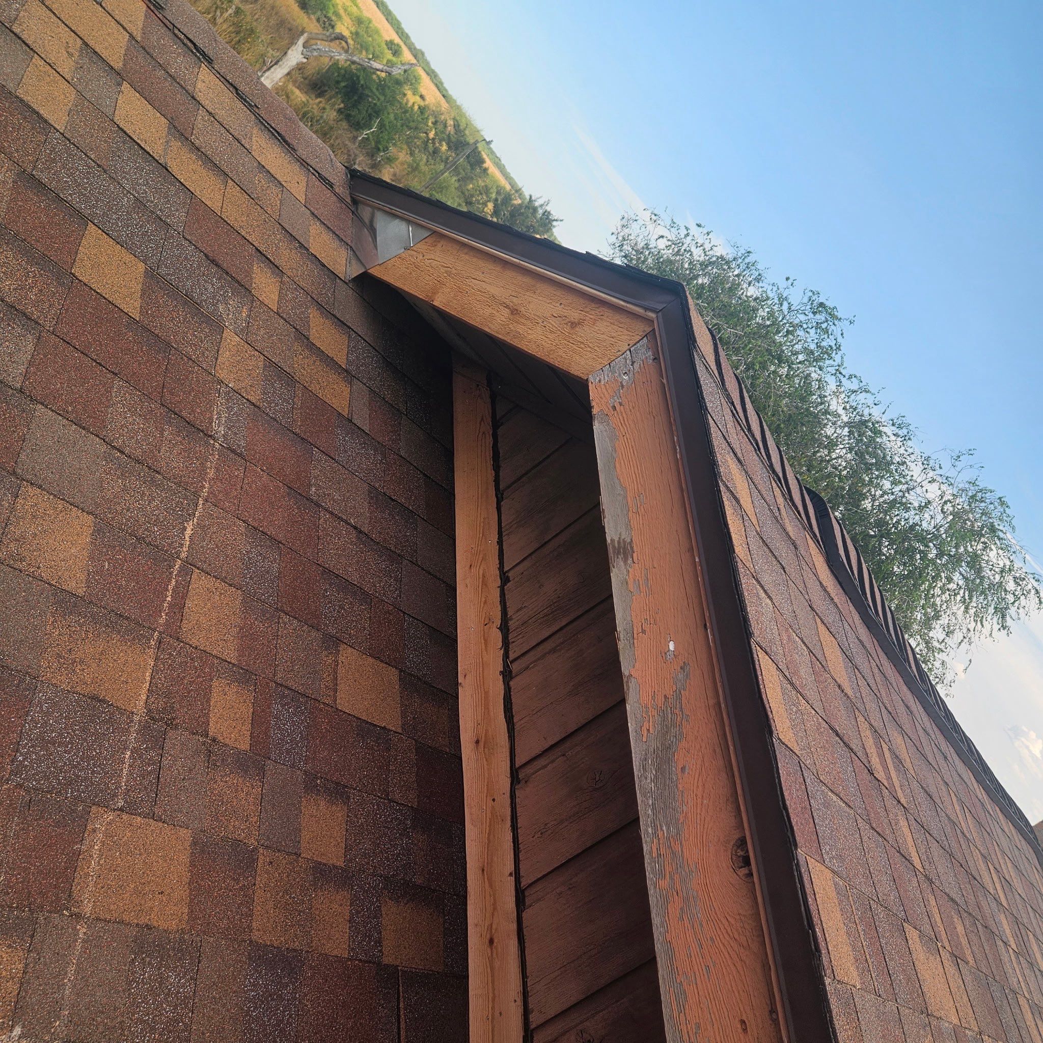 Country Roofing by Bayfront Roofing and Construction
