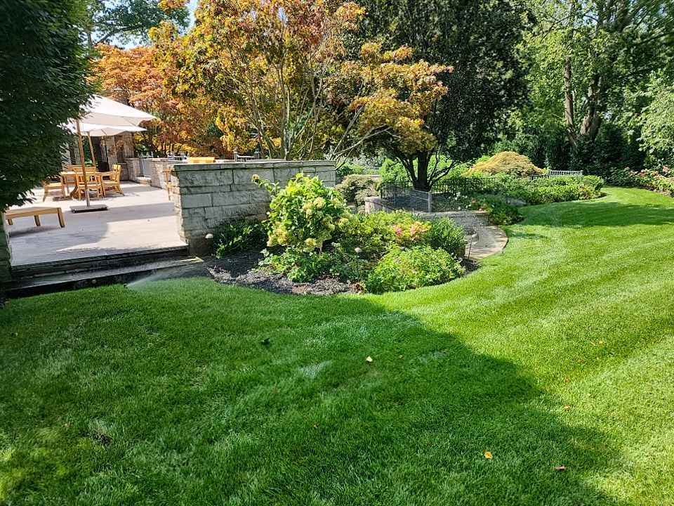 Landscape Design by elegant Lawns