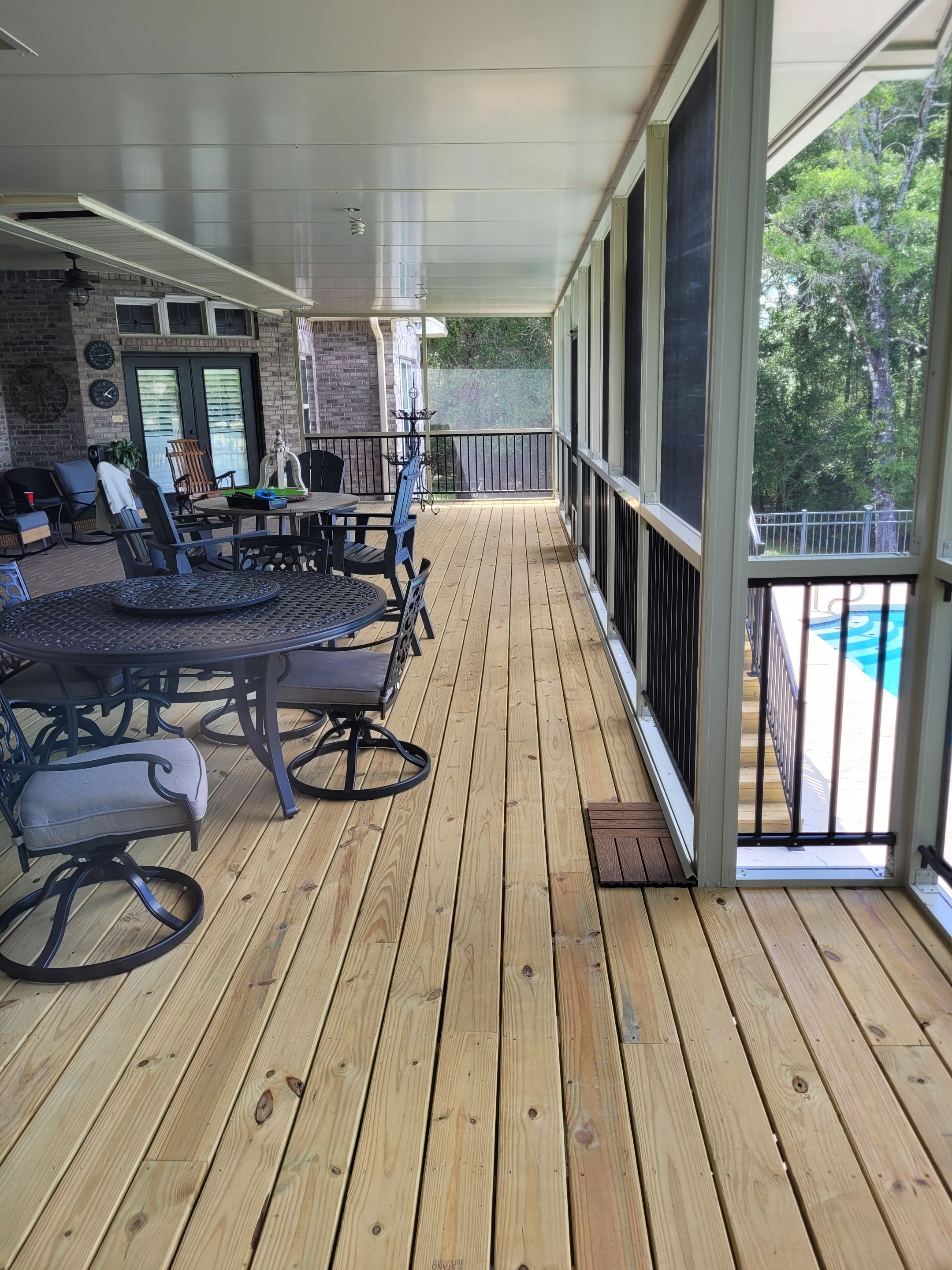 Elevated Screen Room in Crestview by Titan Sunrooms