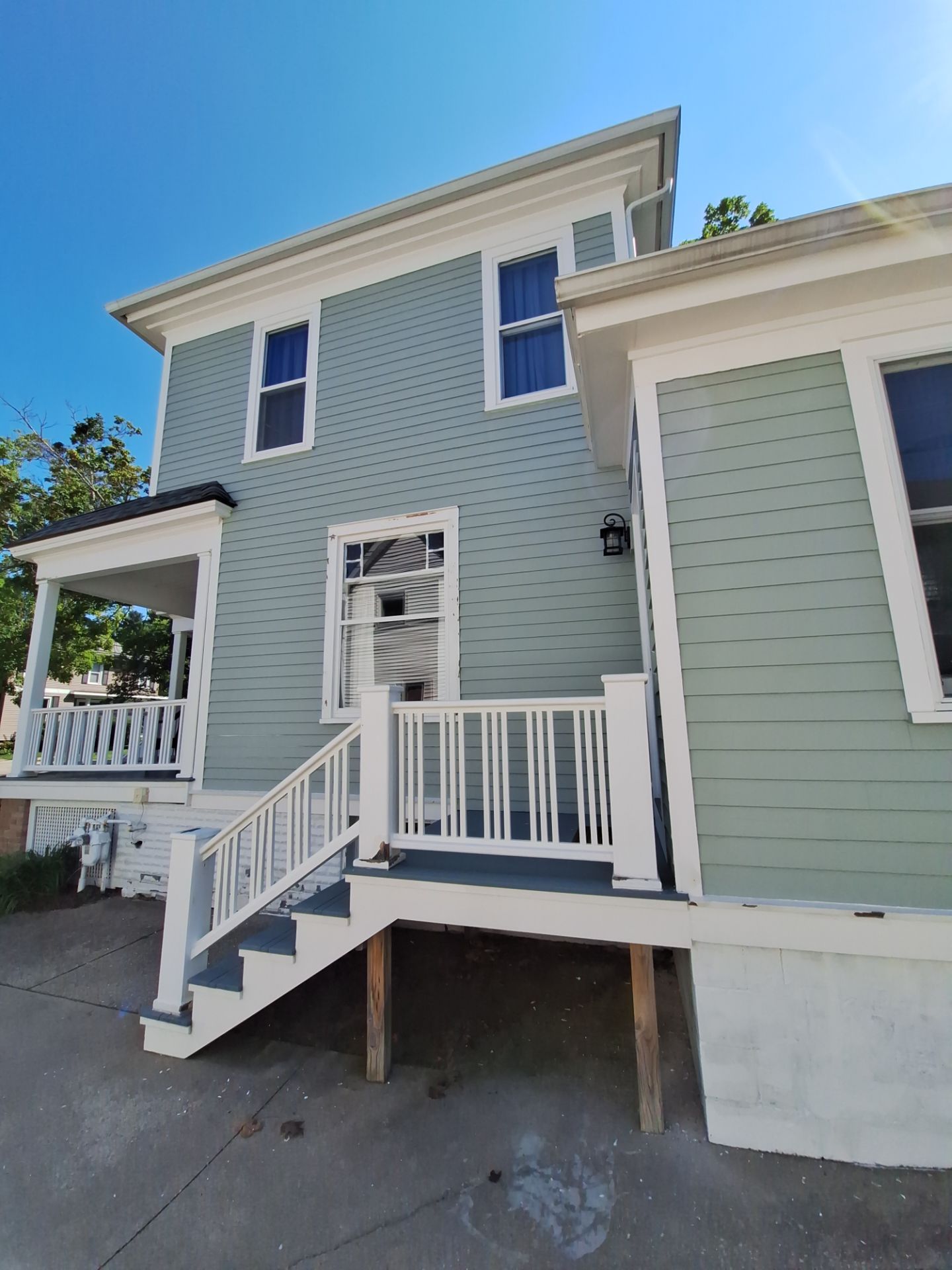 Exterior Painting and Deck staining by Gordon Painting