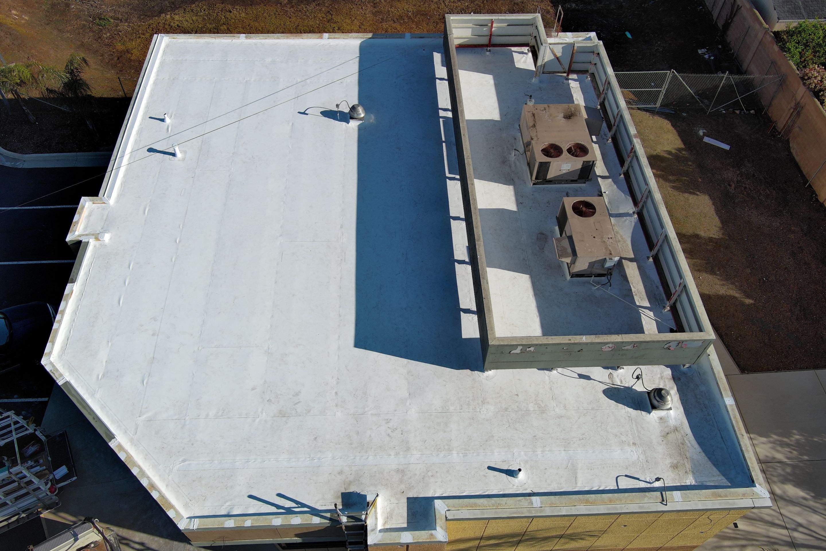 TPO single-ply roofing system using GAF Everguard 60 mil by Straight Edge Roofing Inc