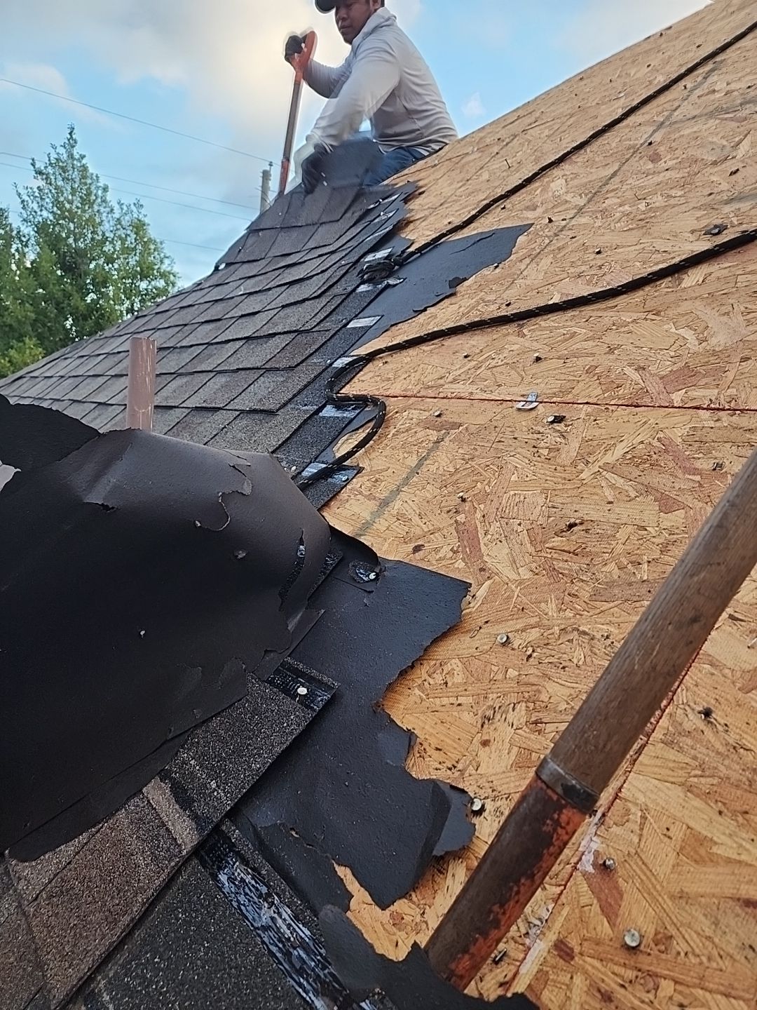 Residential Roofing Installation using Owen's Corning Duration (Lifetime) Shingles by Roof Repair Company