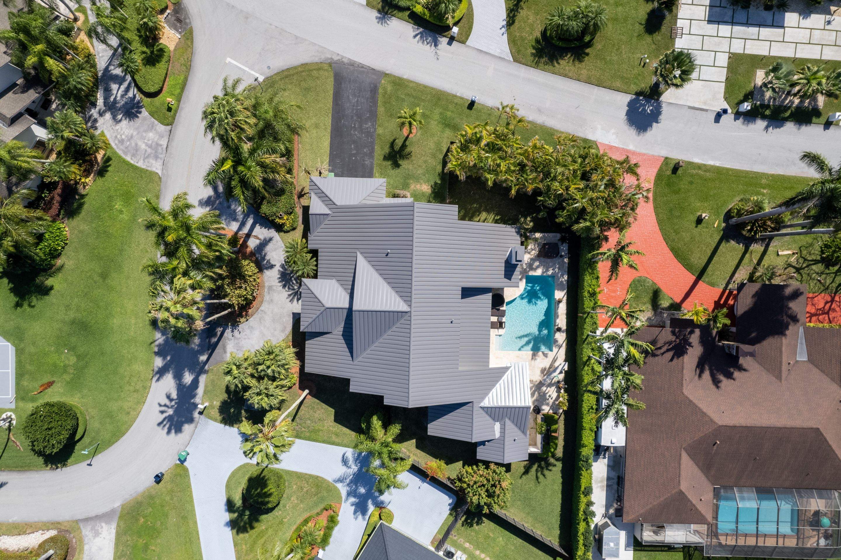 Metal Roof - Galvalume - Charcoal by Istueta Roofing