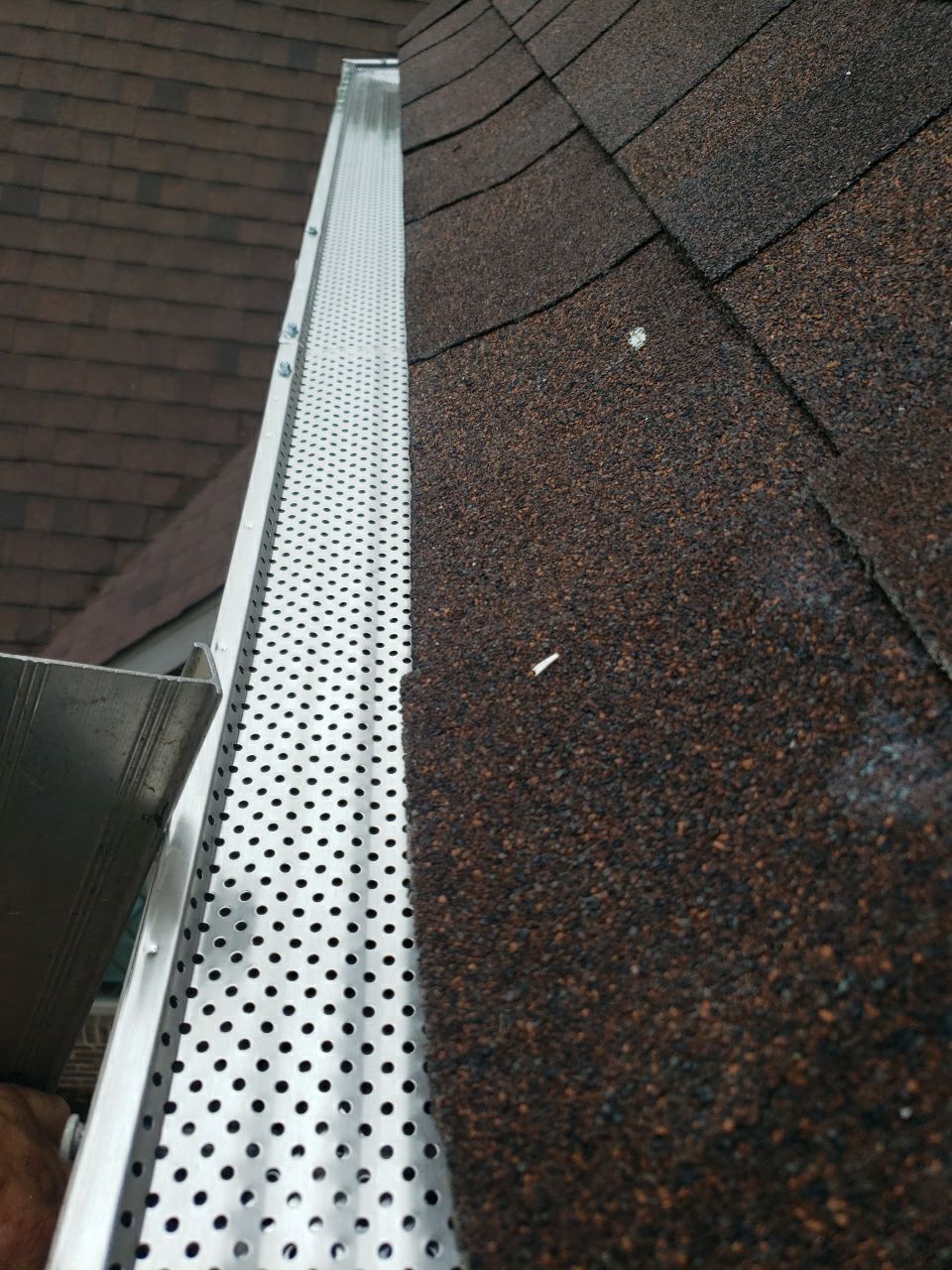 Brand: Atlas Pinnacle Color: Pristine Scotchgard Hickory Drip: Musket Brown by Eagle Eye Roofing