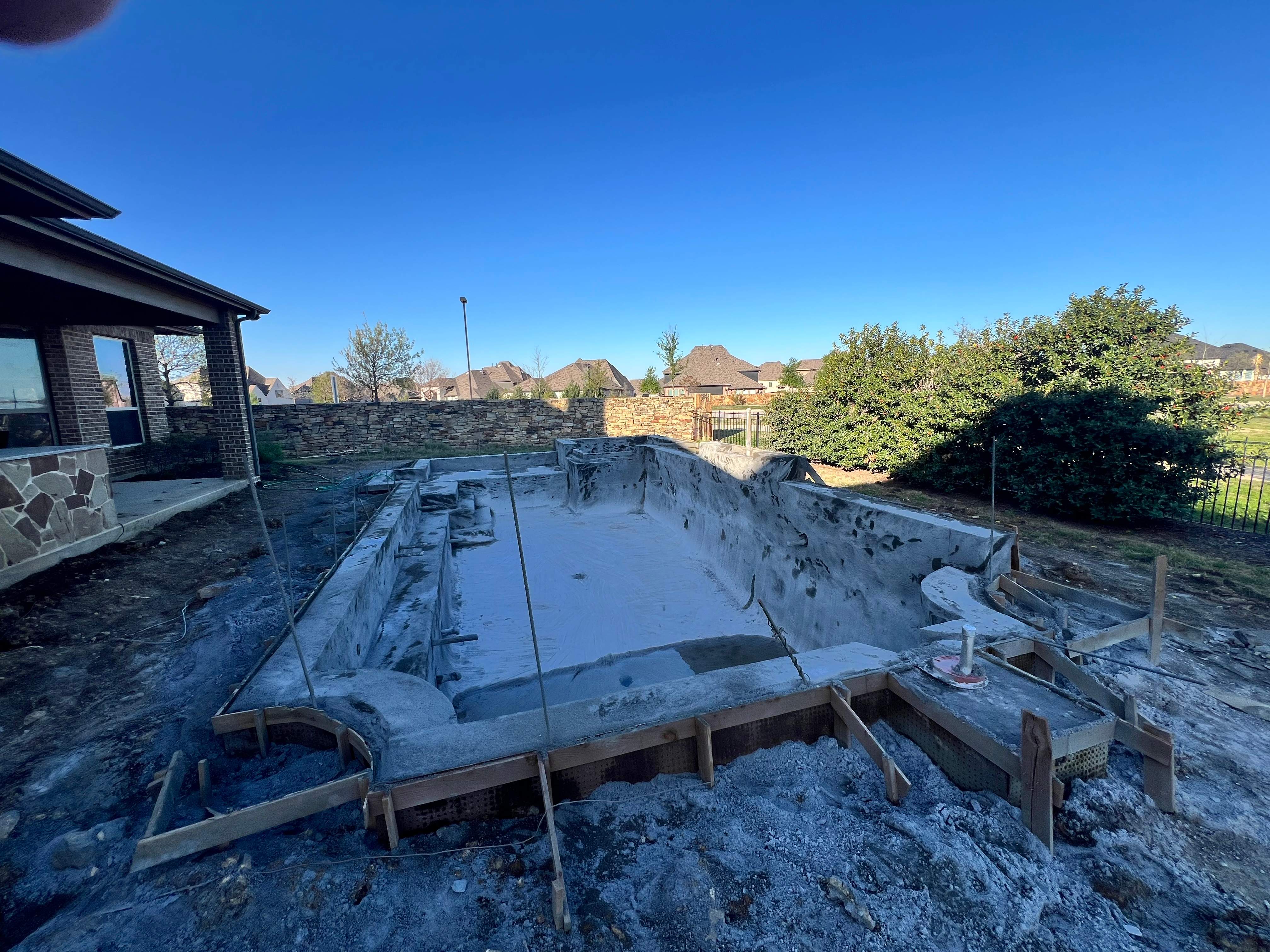 Geometric Pool with Raised Spa by Pinnacle Pools and Spas - DFW