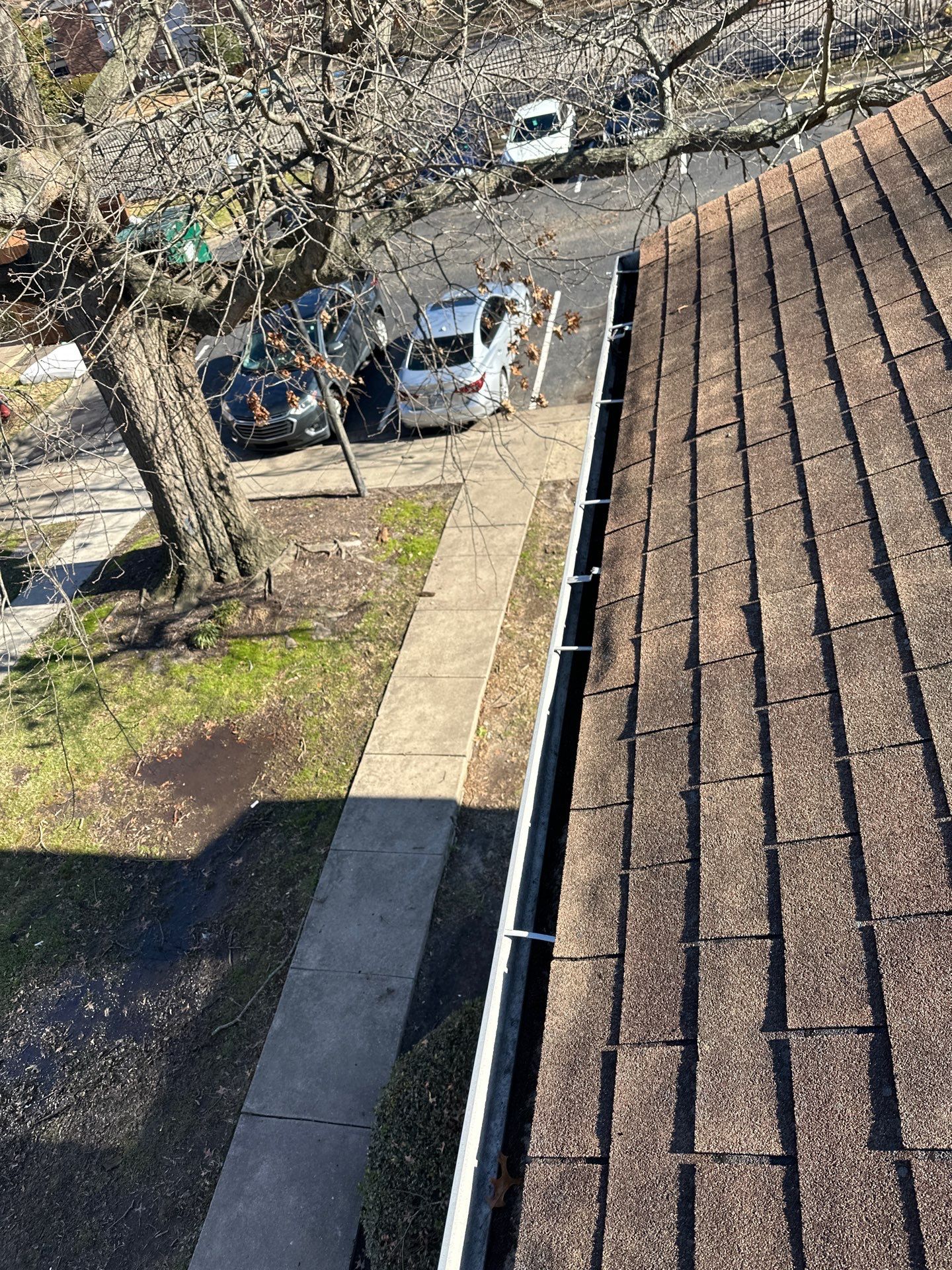 Commercial gutter cleaning Newport News & Hampton, VA after photo with clean gutters