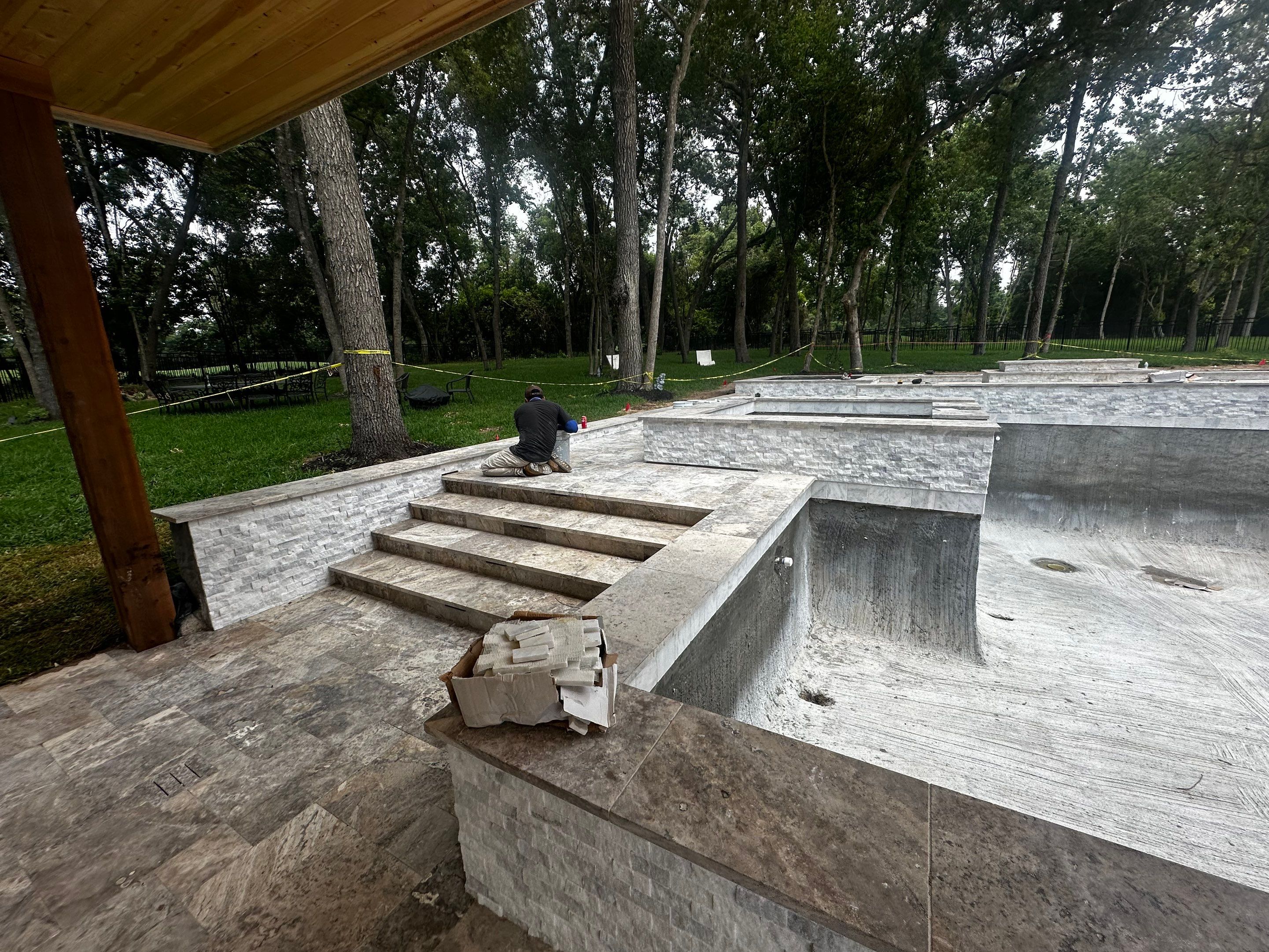 Modern Patio Cover and Kitchen in Montgomery by SophAlx LLC