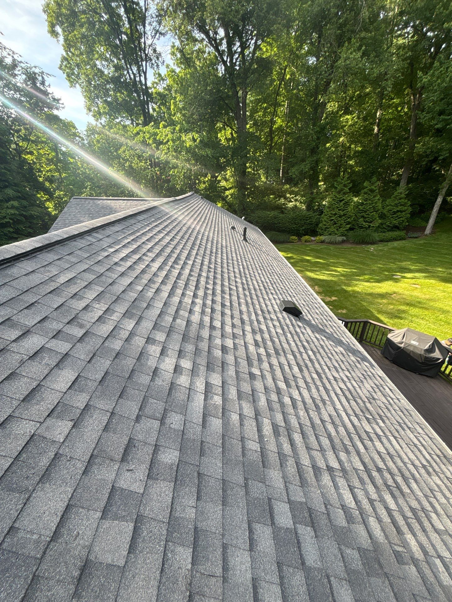 DiGiorgi installs a beautiful roof in Wilton, CT by DiGiorgi Roofing and Siding Inc