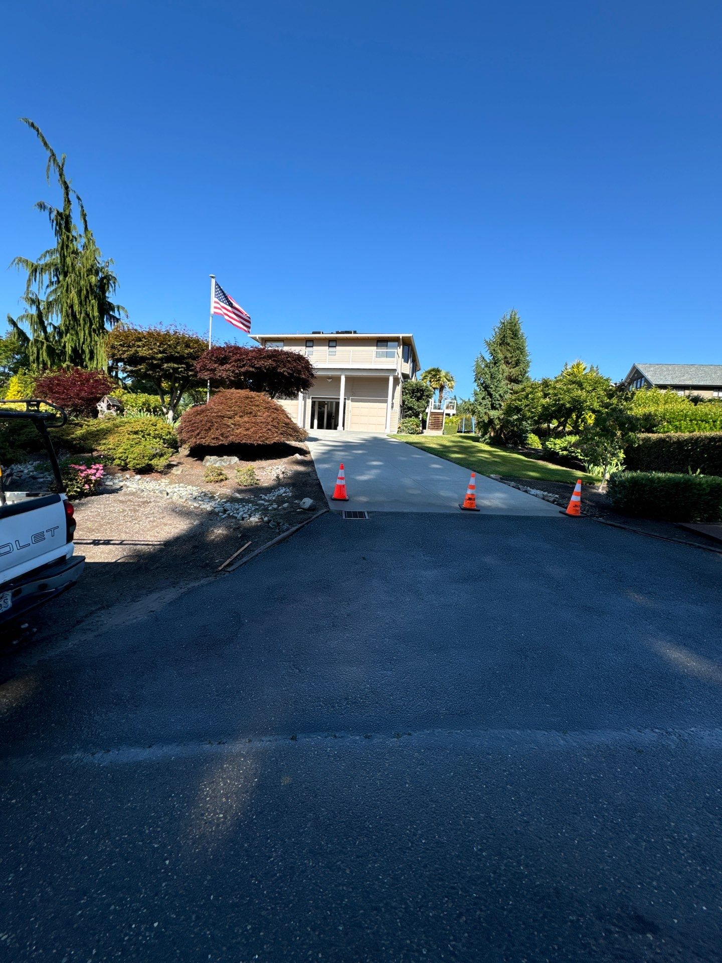 Concrete Driveway Repair | Edmonds  by Jireh Asphalt & Concrete Inc 