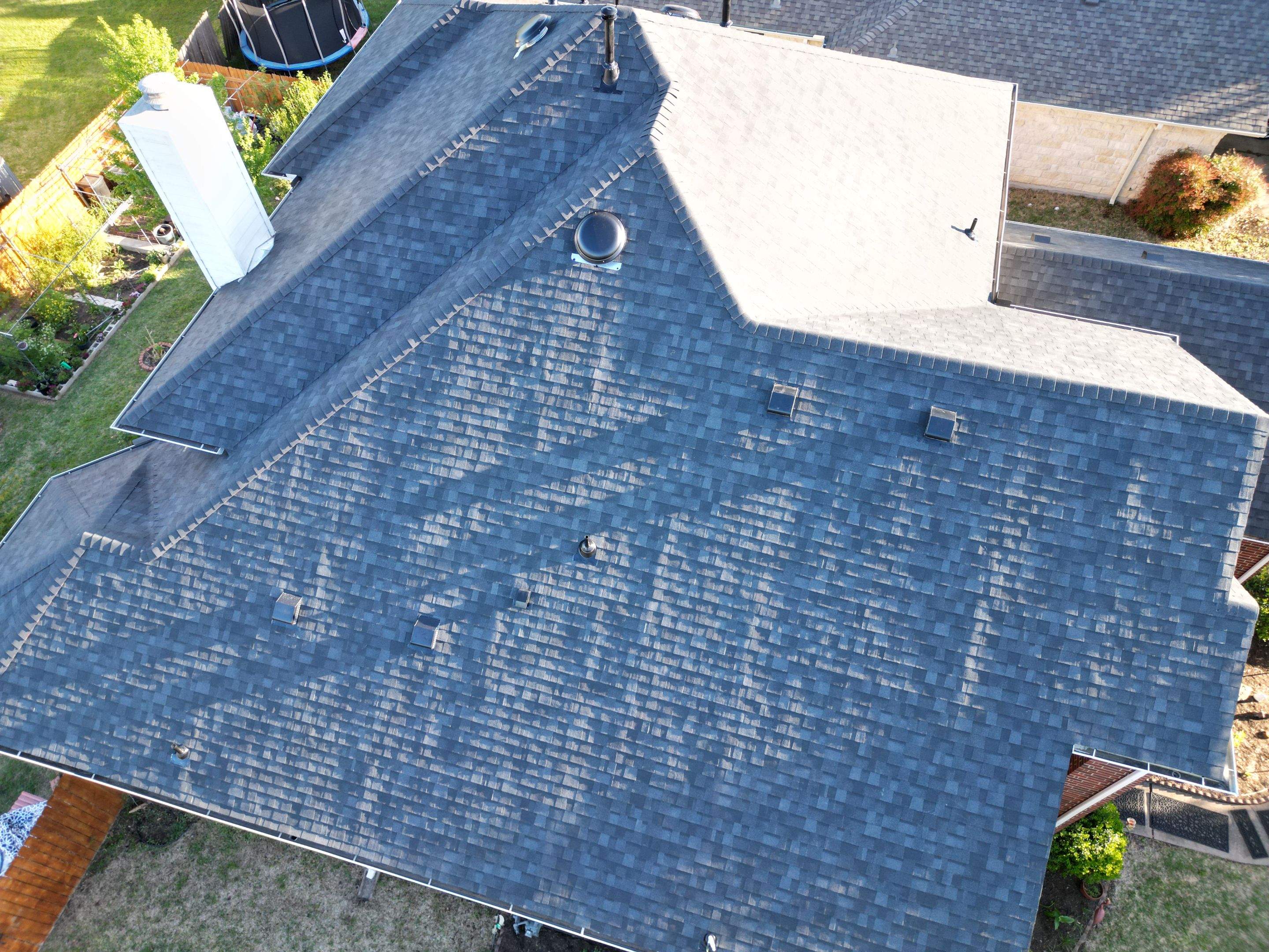 Onyx Black - Owens Corning TruDefinition Duration by RoofsOnly.com