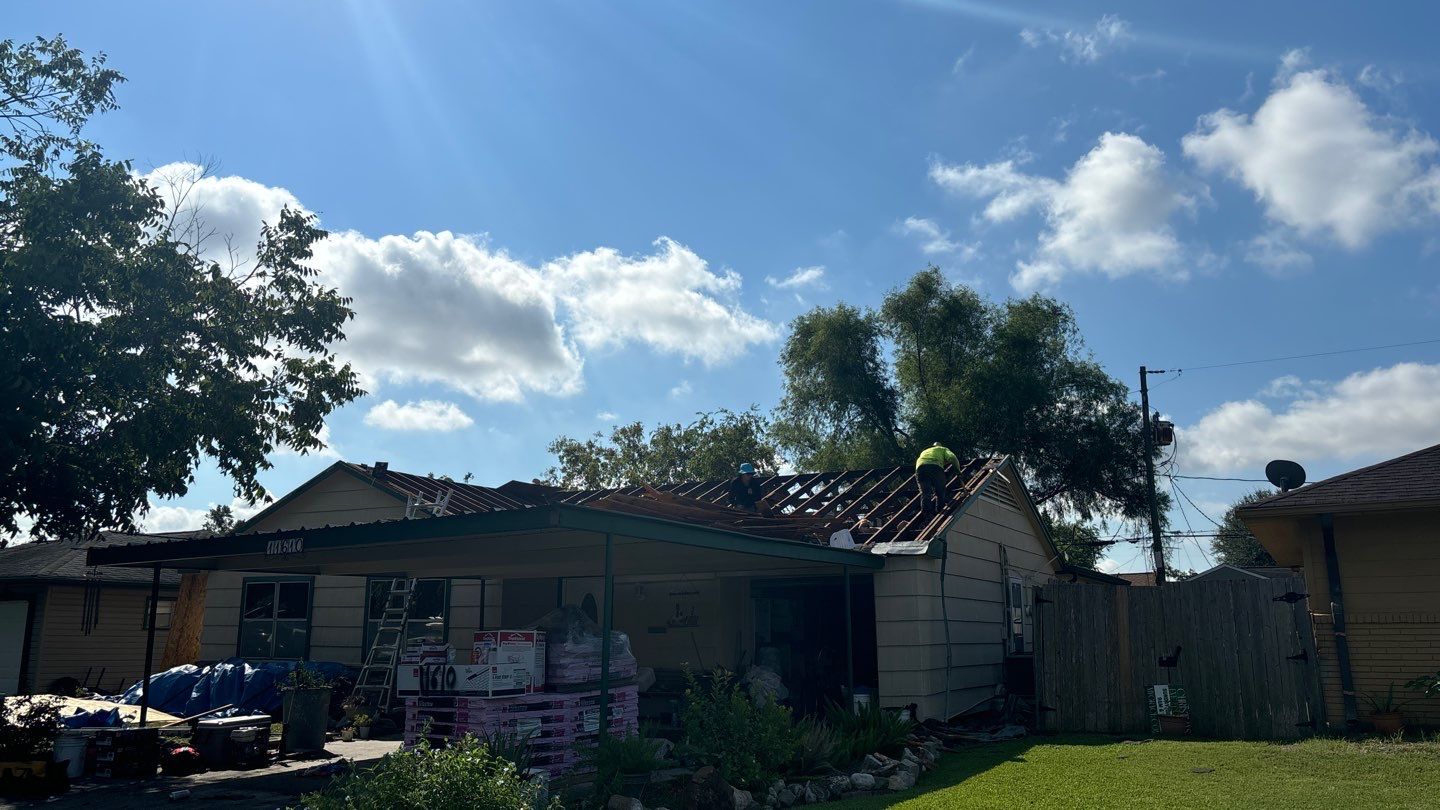 Residential Roofing Installation using Owen's Corning Duration (Lifetime) Shingles by Roof Repair Company