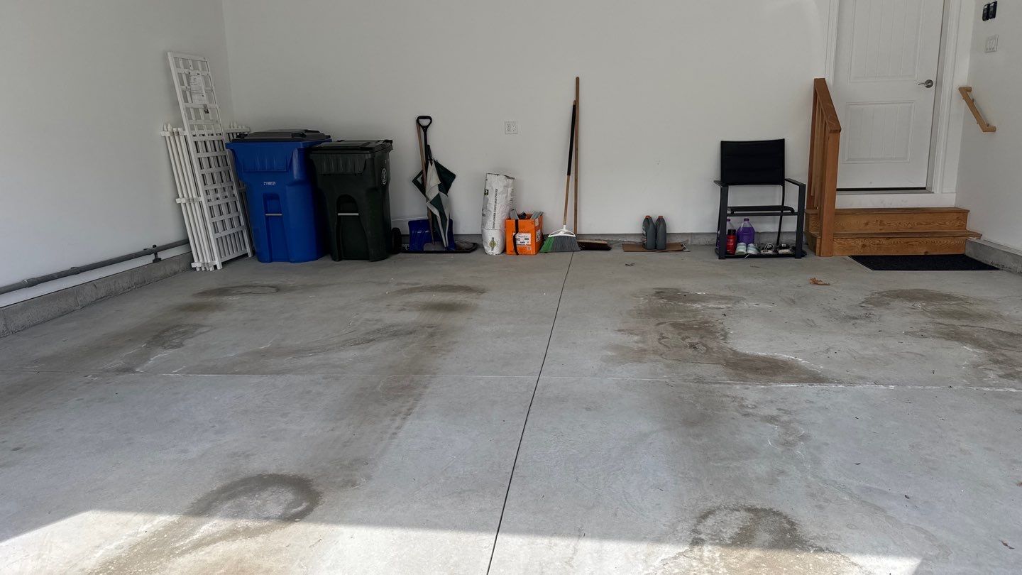 Garage in Londonderry, NH 03053 by Symphony Concrete Coatings
