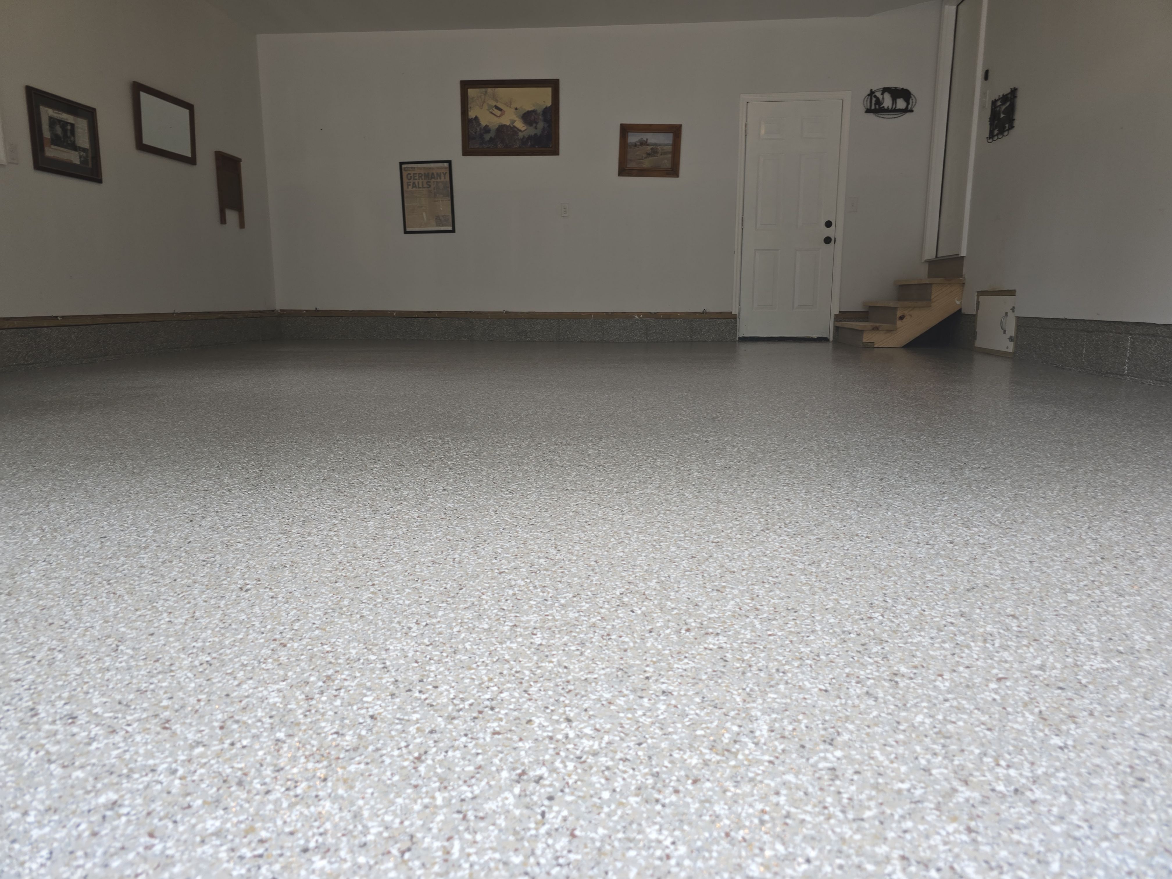 Garage with Verticals - Makeover! by Elite Floor Solutions