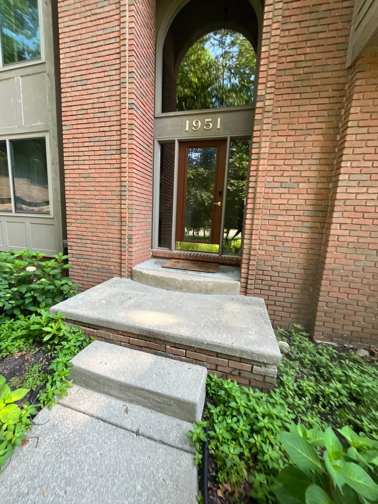 Siding Replacement using Alside S7 Cedar Mill Grain Cape Cod Grey by 180 Contractors