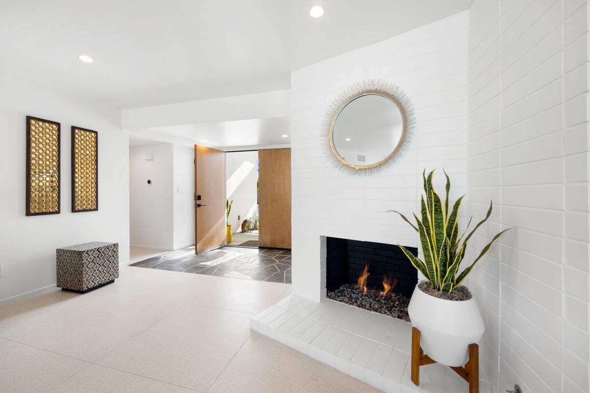Palm Springs Midcentury Modern Home by One Stop Source