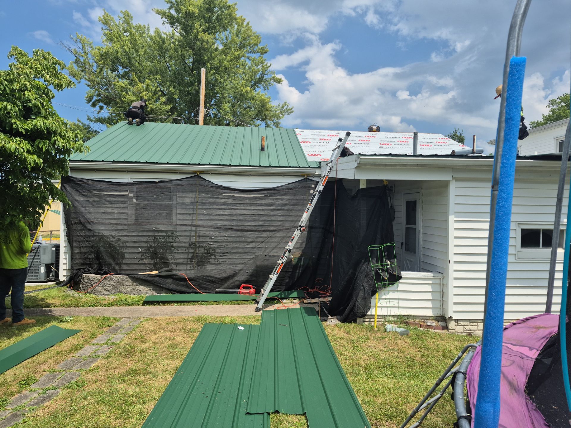 Charleston WV Lifetime Metal Roof Installation – Durable, Energy-Efficient Roofing System by Mr. Roofer