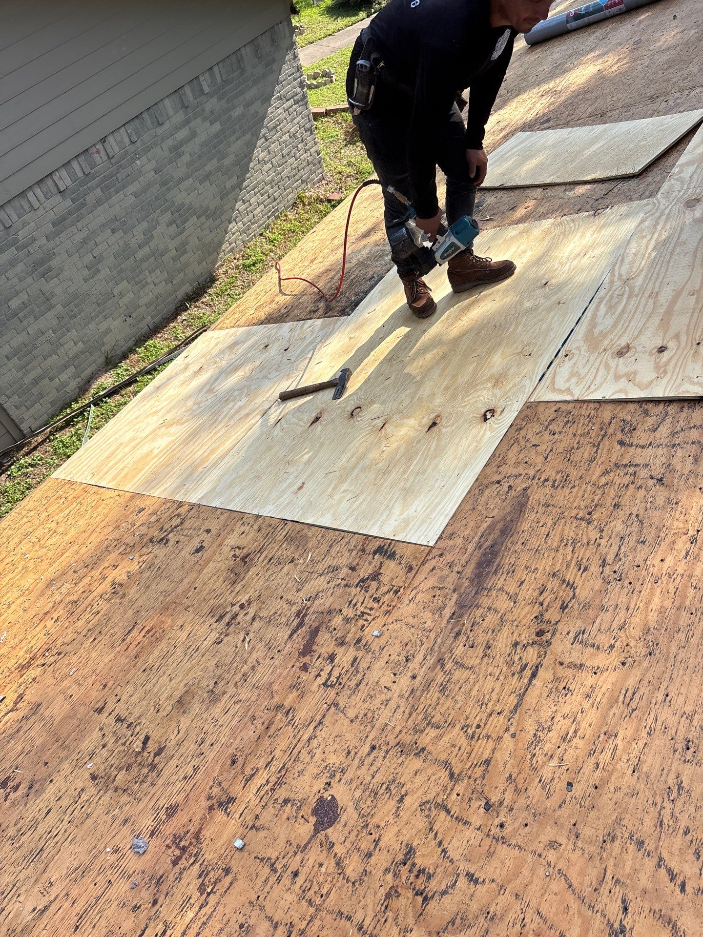 Roof Replacement Houston by Roof Repair Company